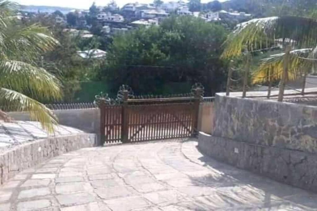 Casa Independente com 7 suítes p até 20 pessoas