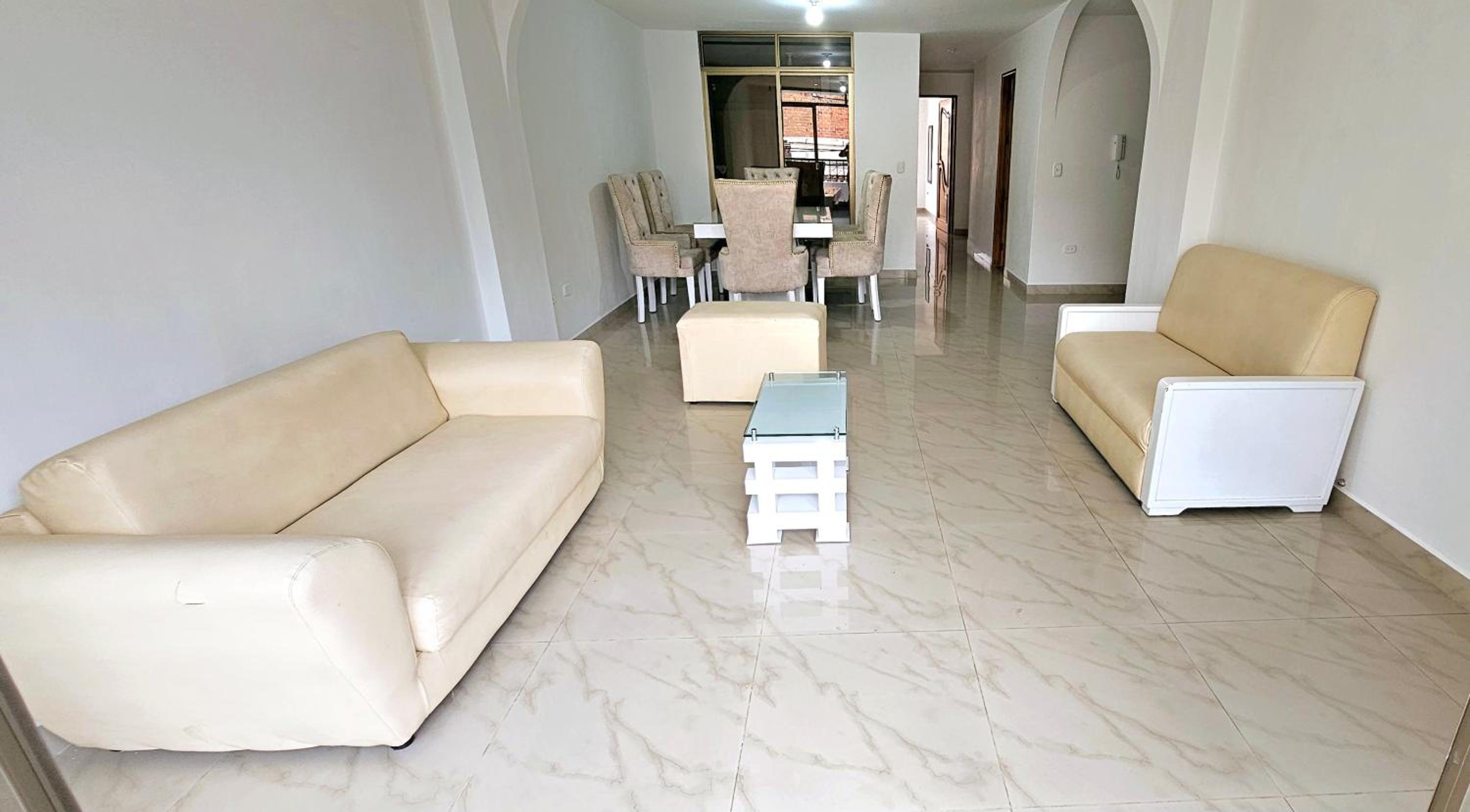 Habitacion cama sencilla baño de uso exclusivo