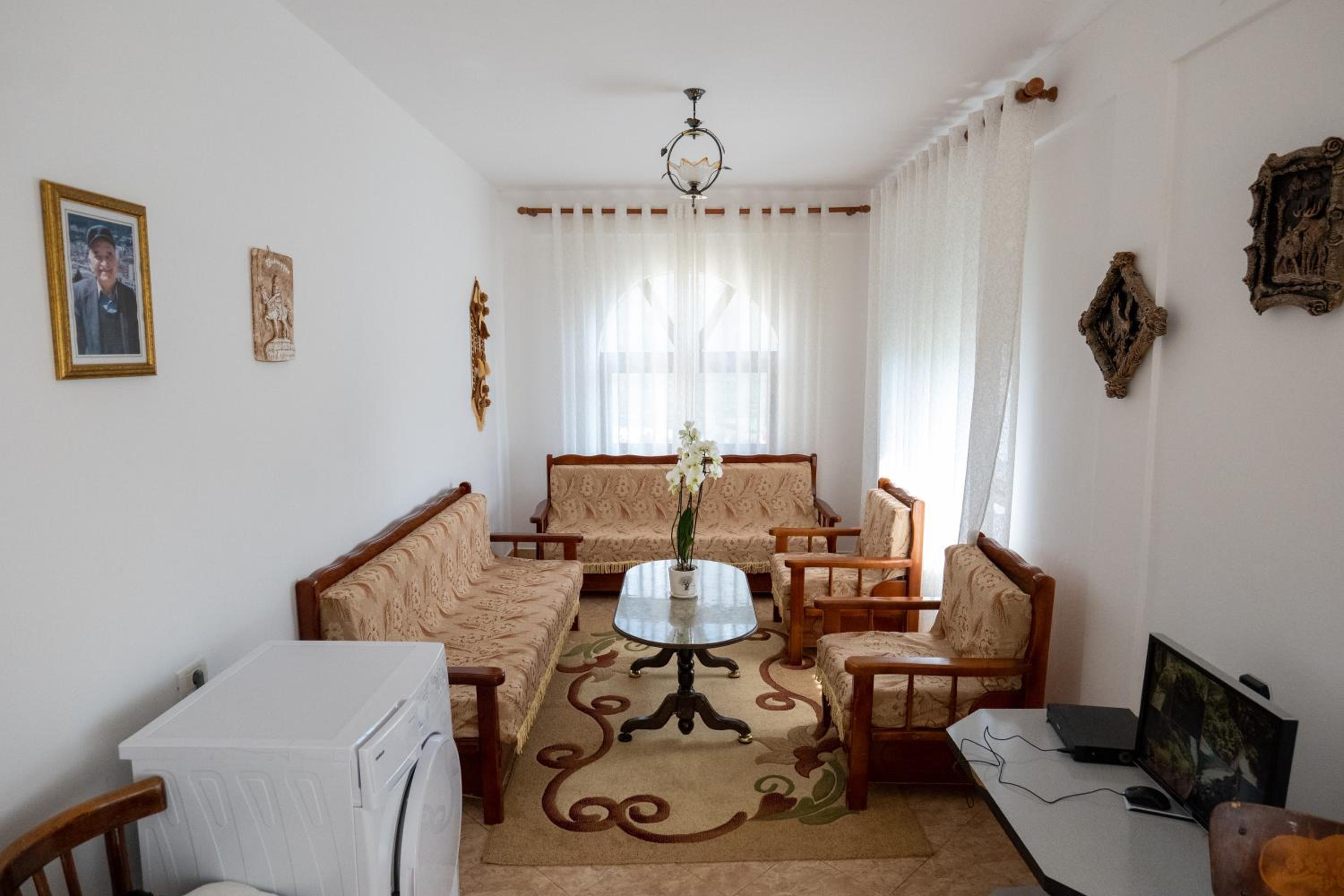 Panoramic View House