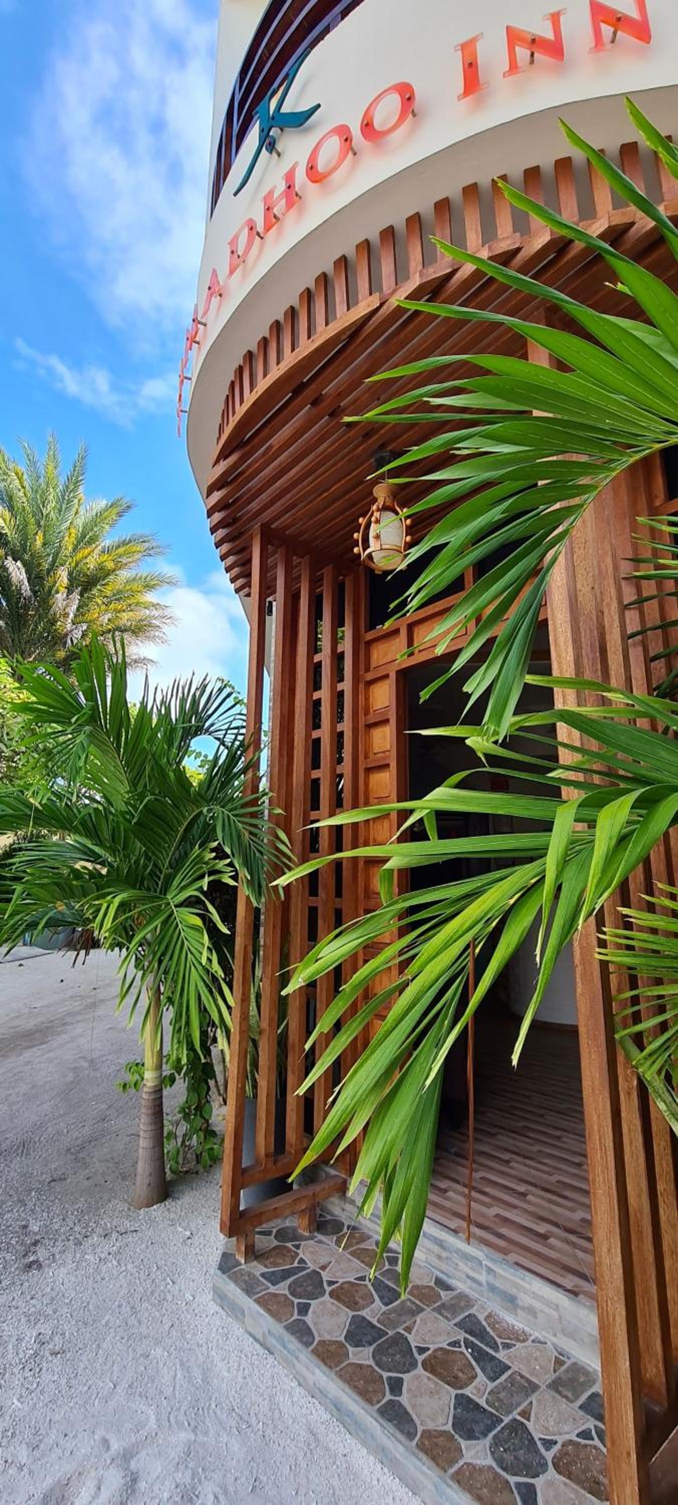 Kamadhoo Inn view 3