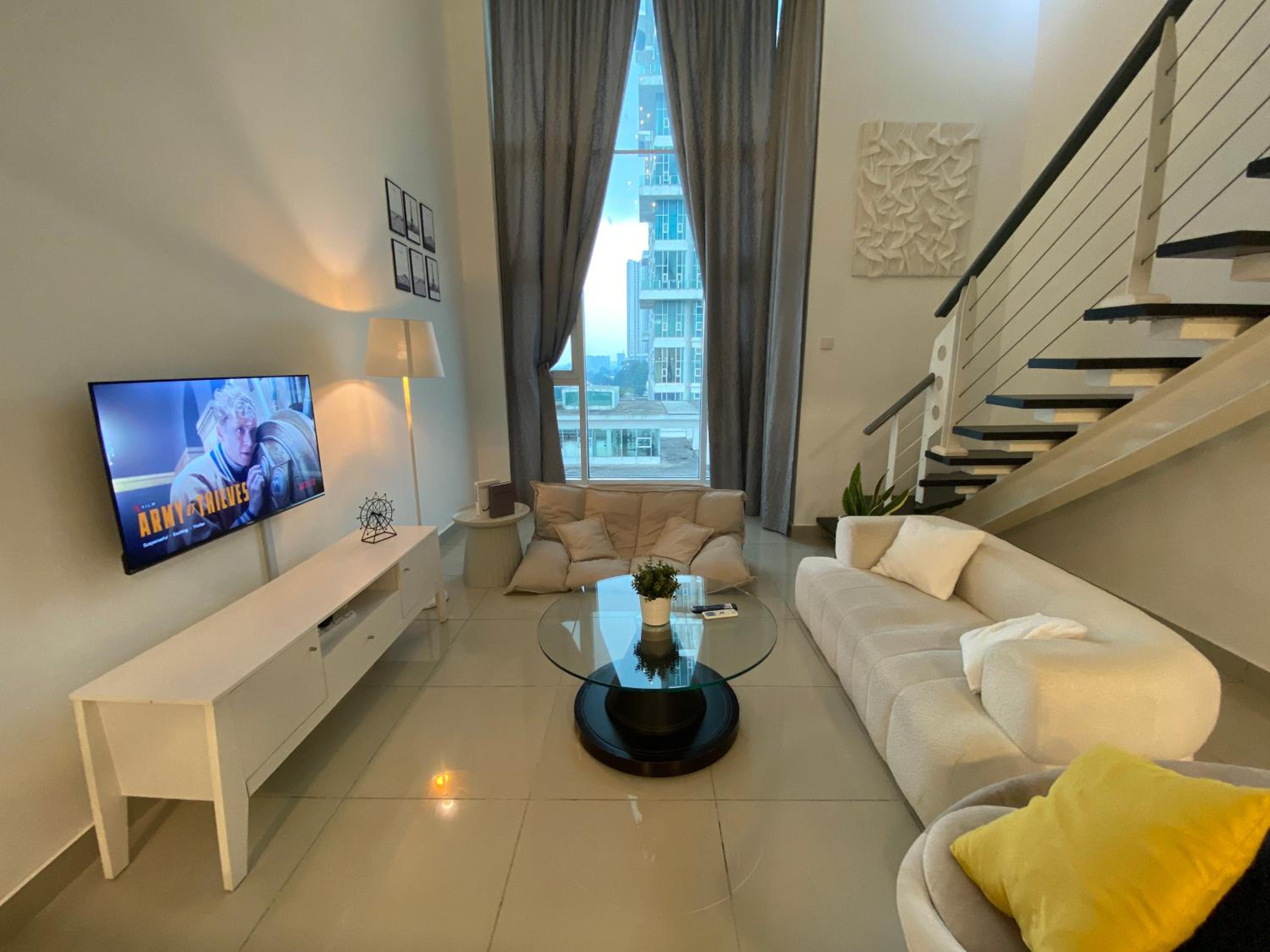 Loft Duplex Suite Kuala Lumpur Nr Midvalley 4to6pax