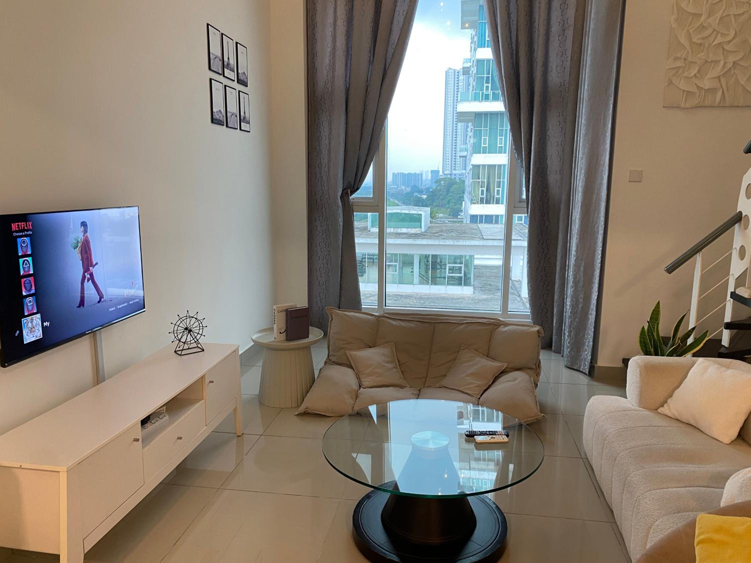 Loft Duplex Suite Kuala Lumpur Nr Midvalley 4to6pax