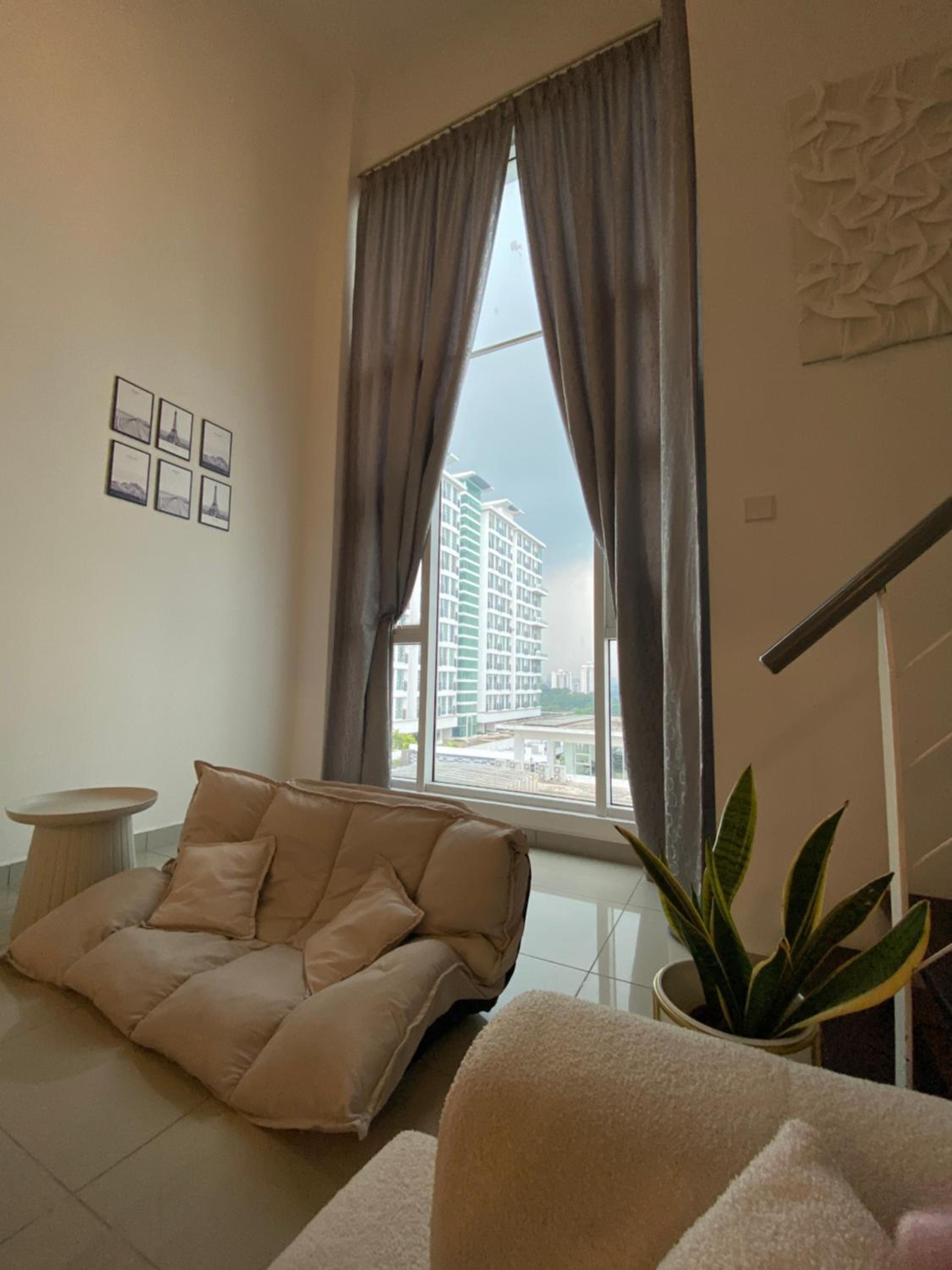 Loft Duplex Suite Kuala Lumpur Nr Midvalley 4to6pax