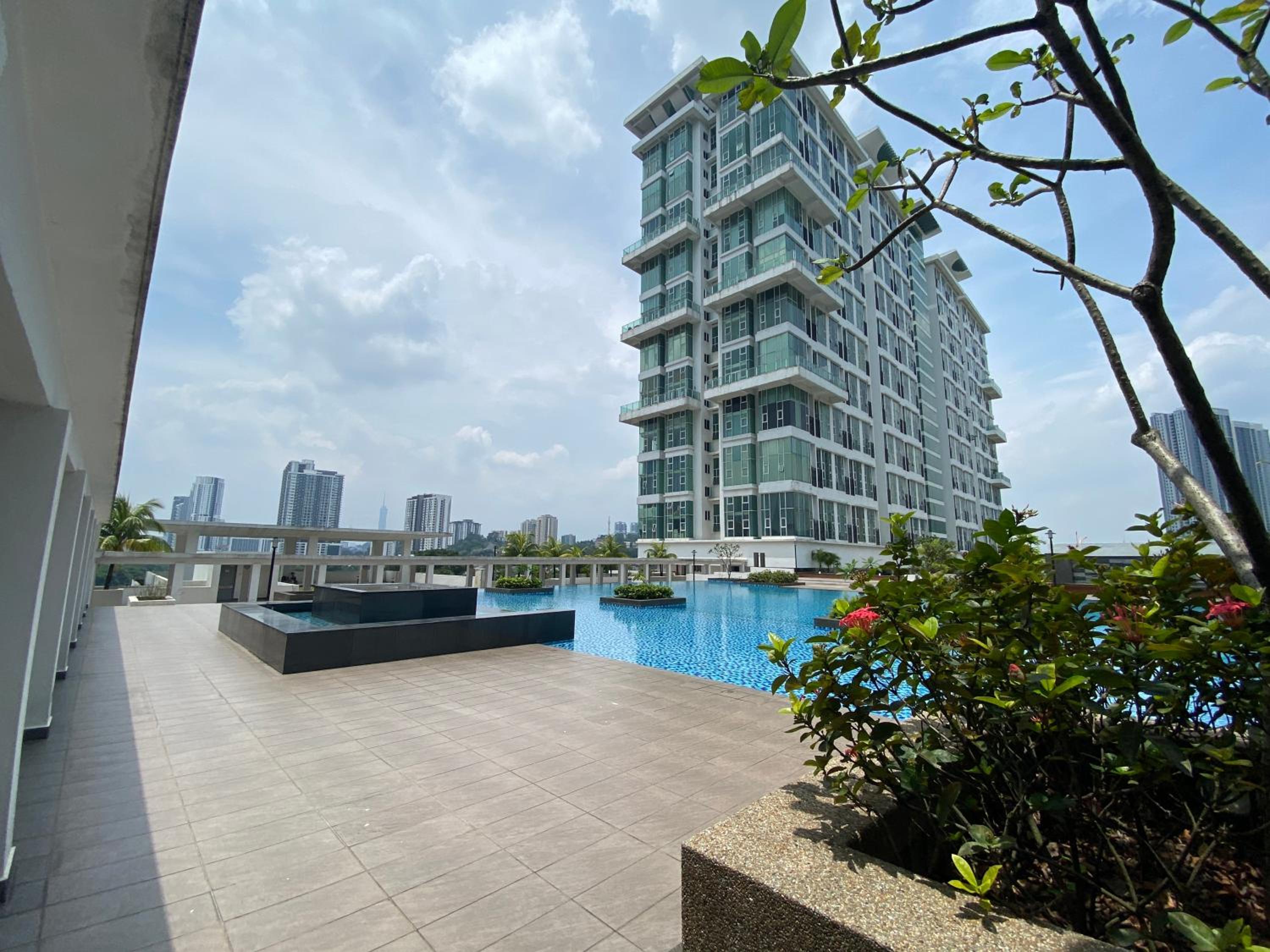 Loft Duplex Suite Kuala Lumpur Nr Midvalley 4to6pax
