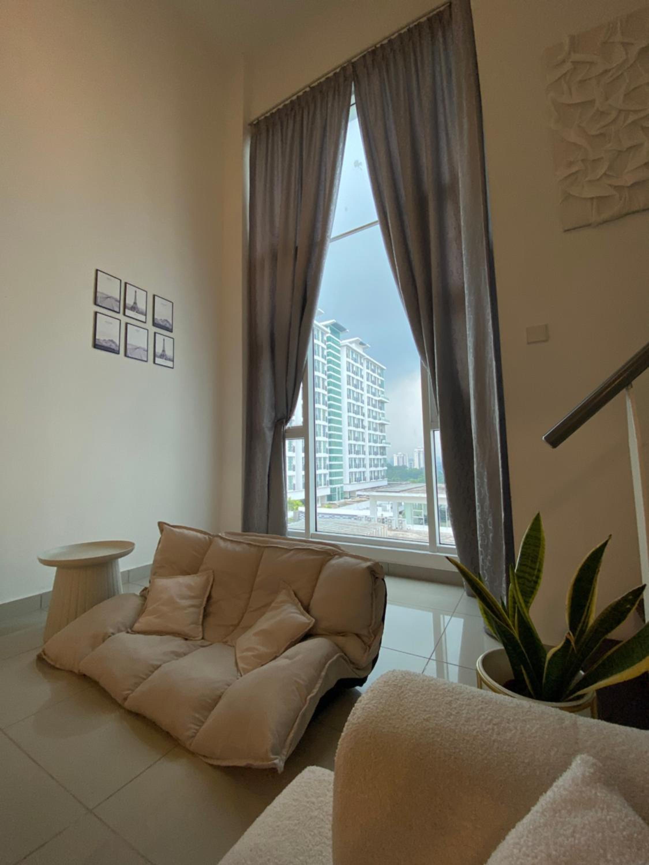 Loft Duplex Suite Kuala Lumpur Nr Midvalley 4to6pax