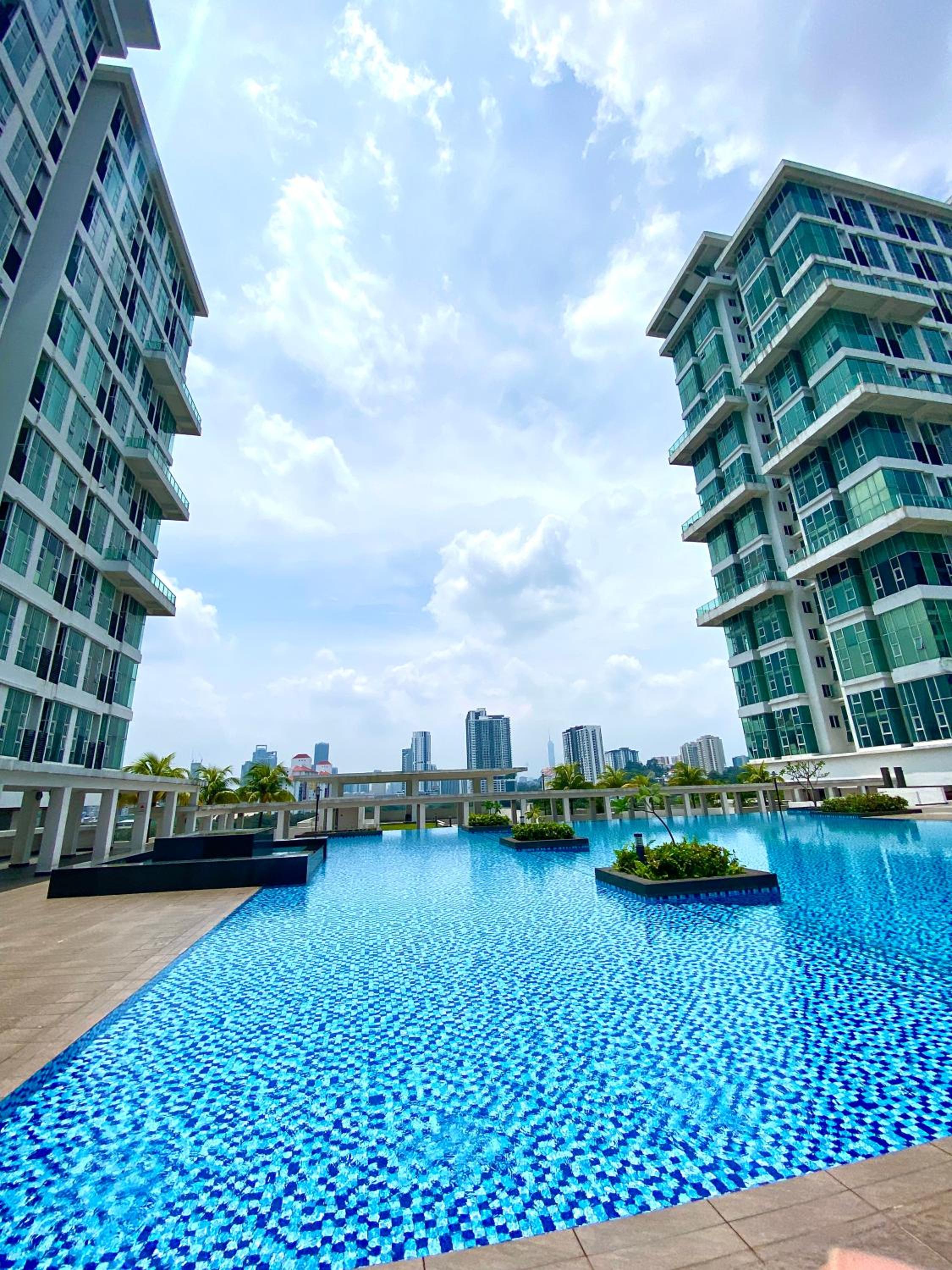 Loft Duplex Suite Kuala Lumpur Nr Midvalley 4to6pax