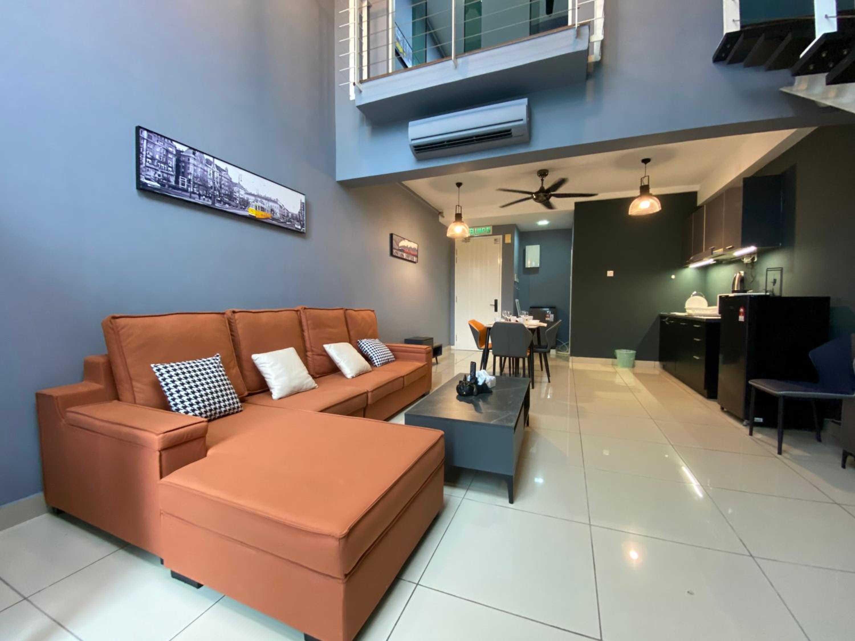 Loft Duplex Suite Kuala Lumpur Nr Midvalley 4to6pax