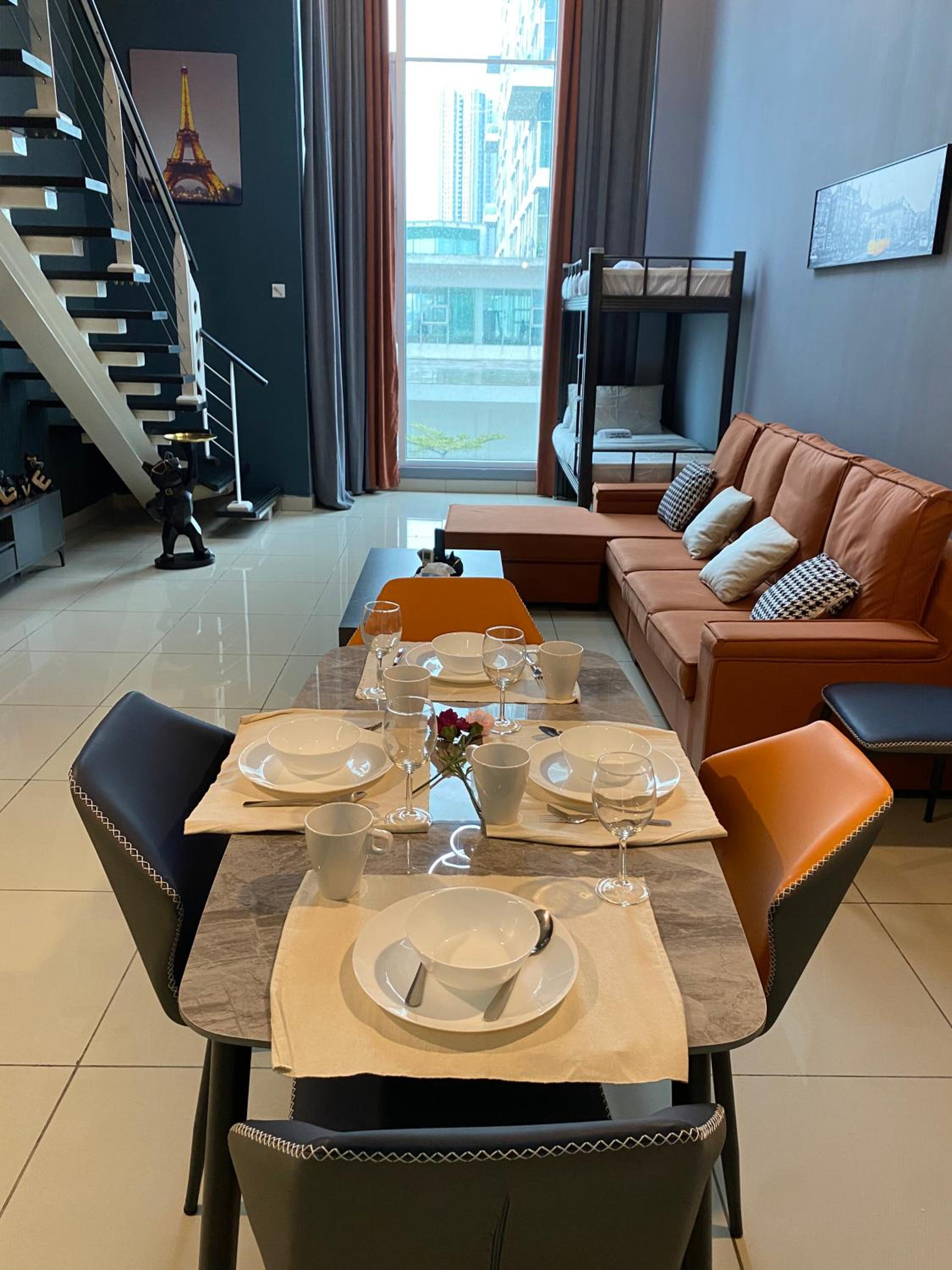 Loft Duplex Suite Kuala Lumpur Nr Midvalley 4to6pax