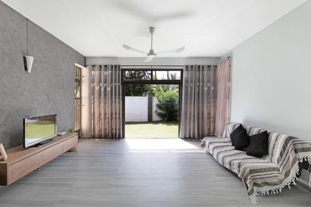 Spacious and Cosy Coastal Retreat view 3