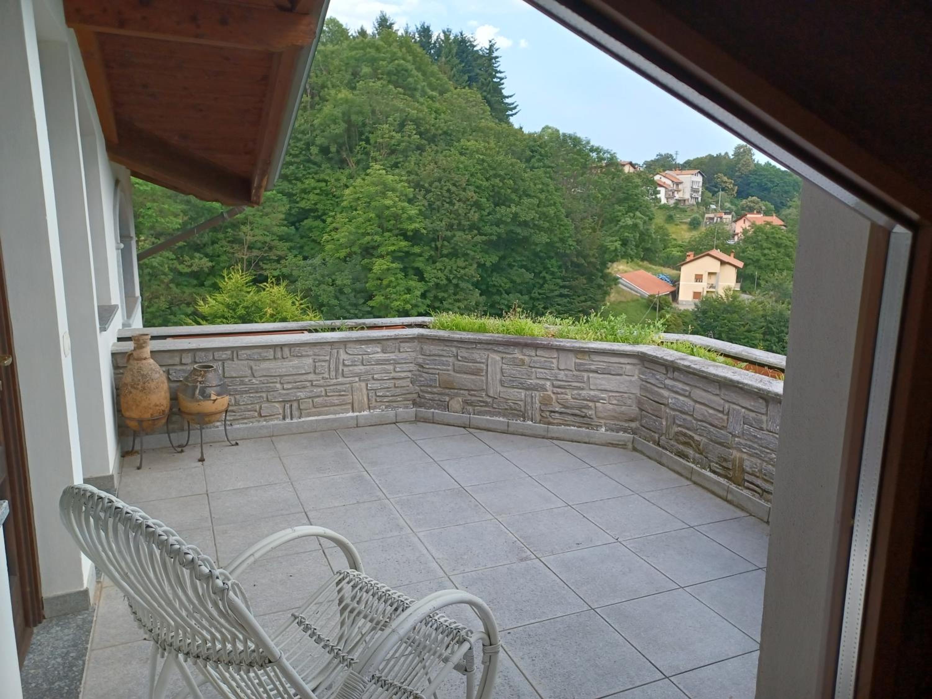 Penthouse in the green with private pool and garden