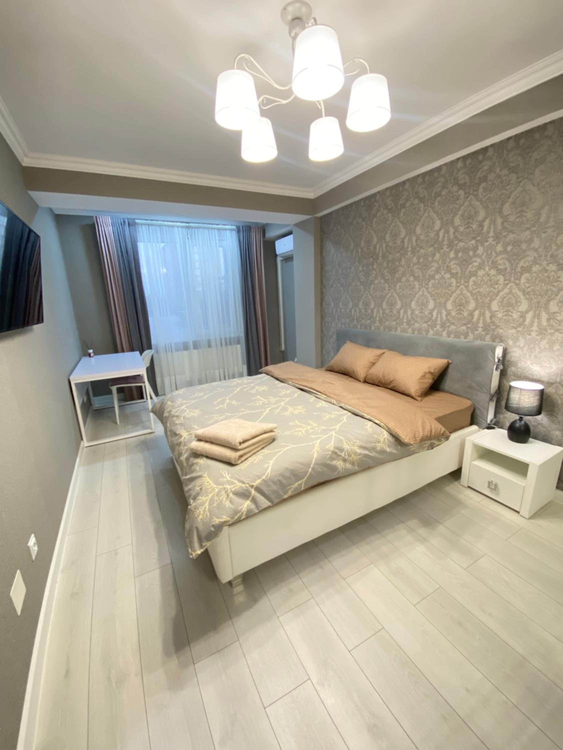 RentNow Central Top Apartment