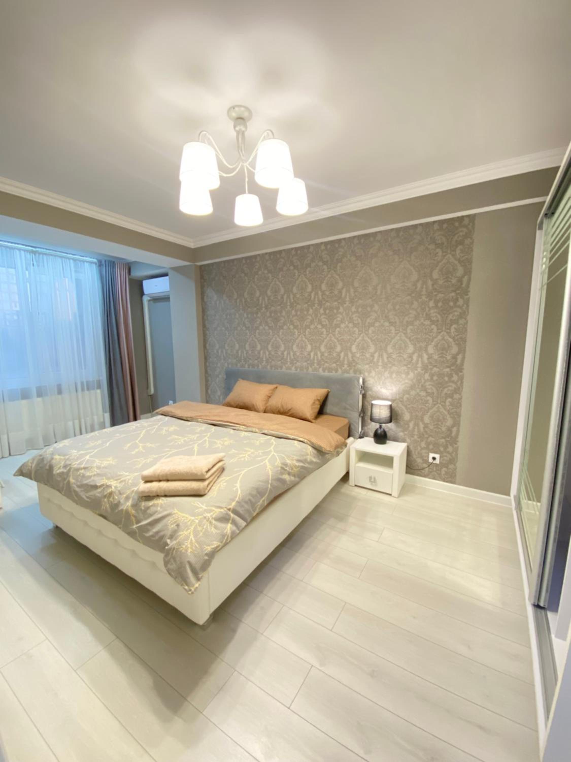 RentNow Central Top Apartment