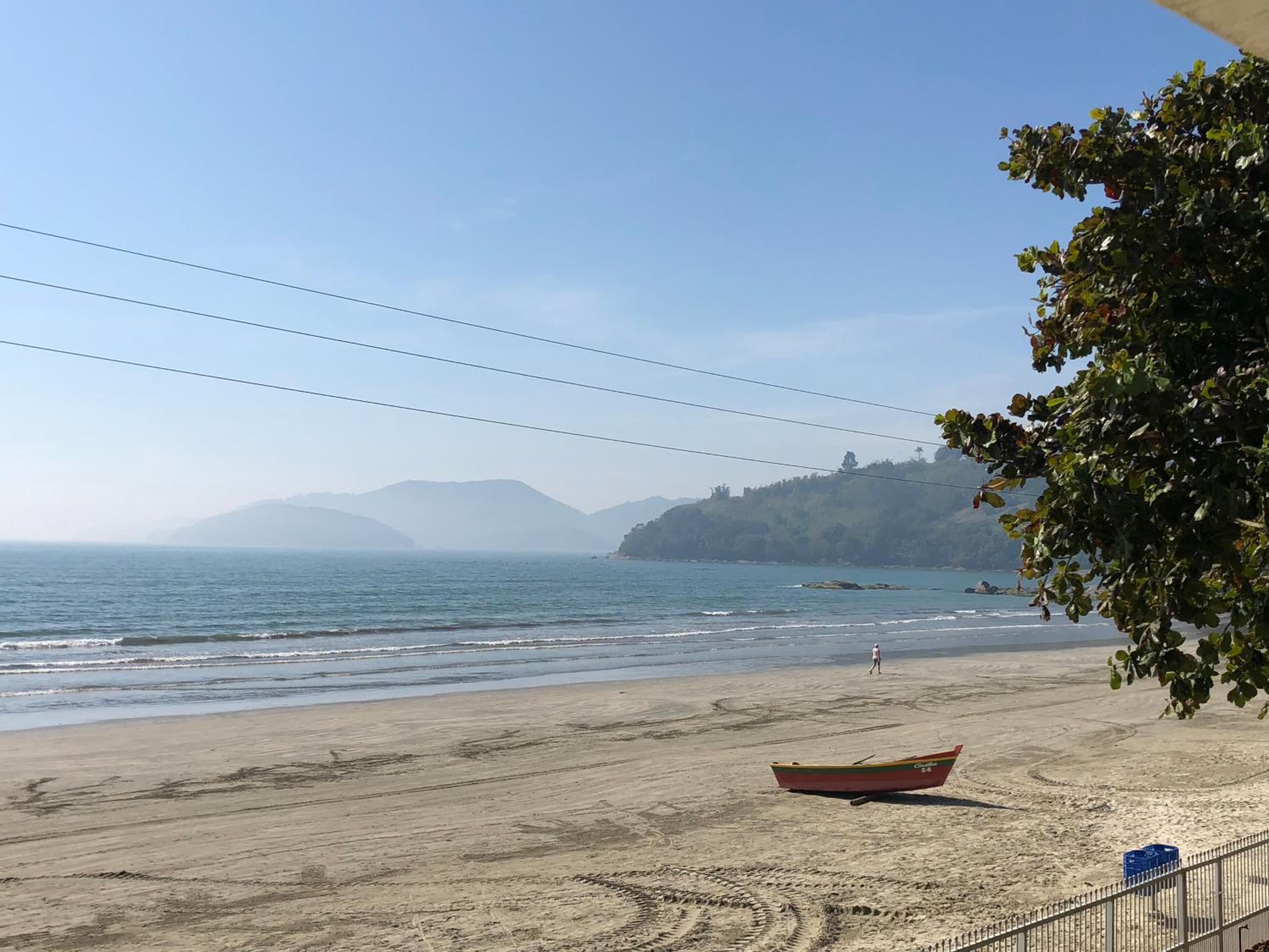 Pe na areia