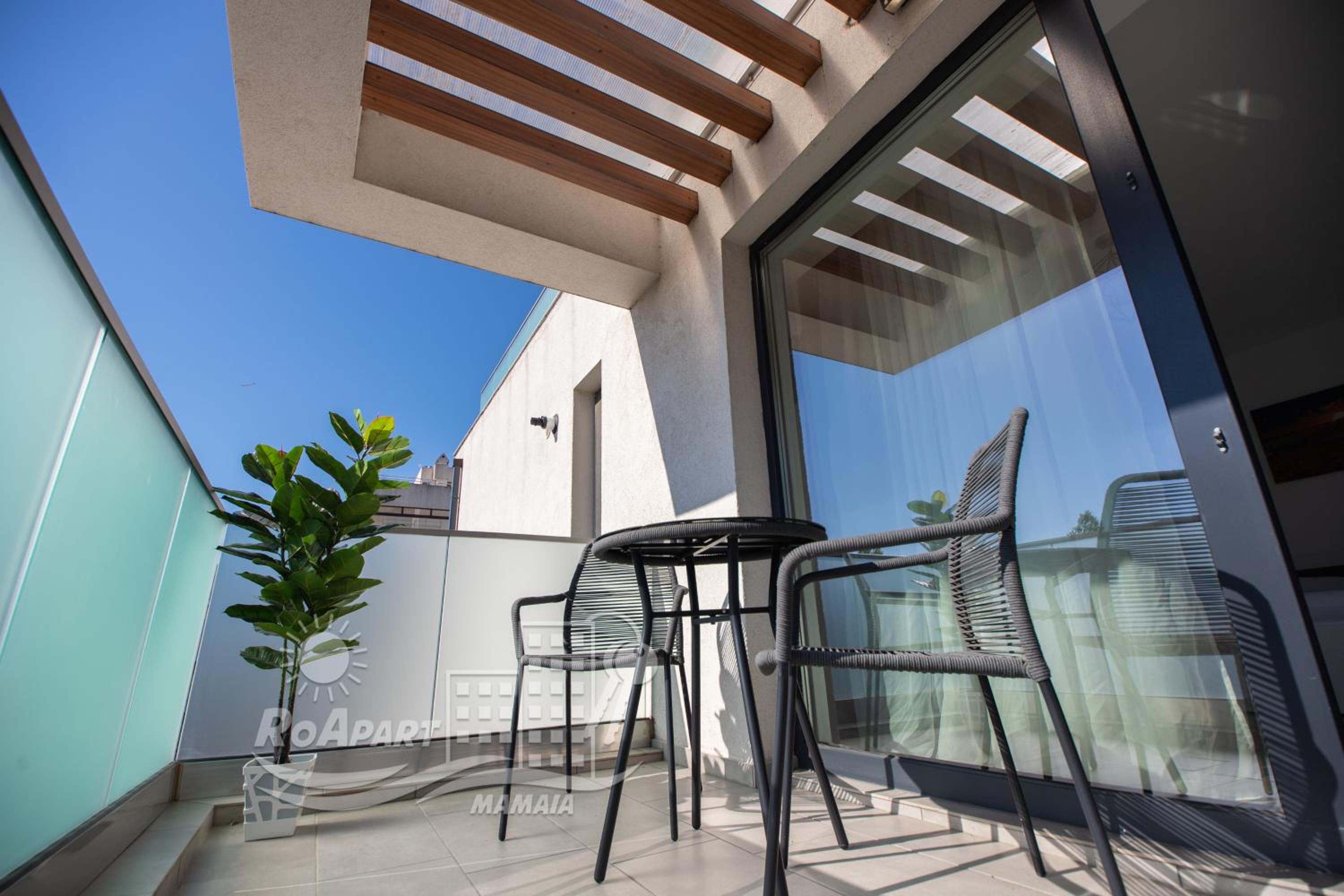 RoApart Riva Lake Studiouri si Apartamente 2-3 camere cu vedere lac -parcare privata view 5
