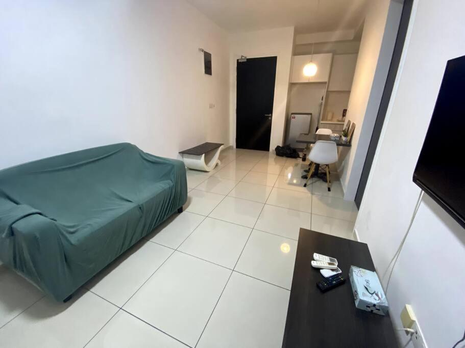 The Stay Guest House @ Kenwingston Residence photo 2
