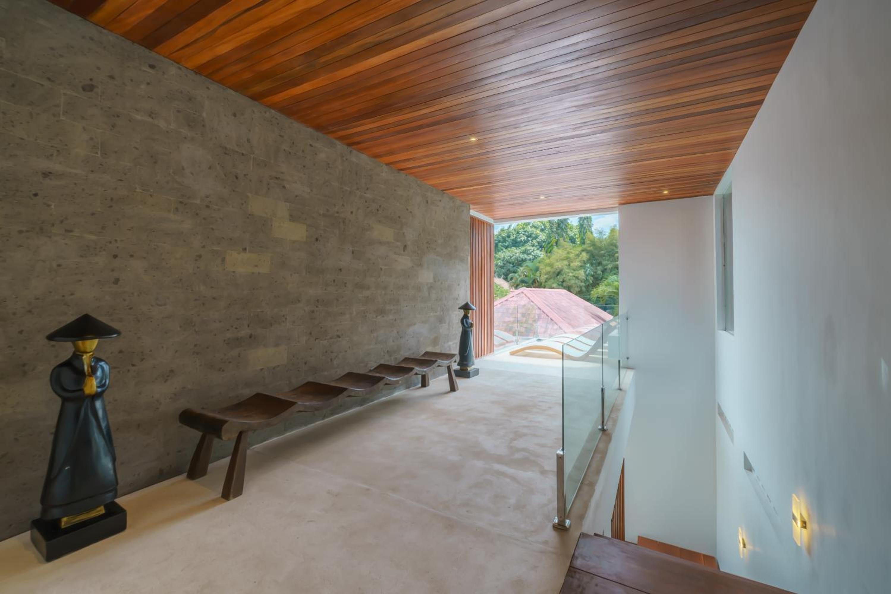 Casa Infinito - Resort Style 8 Bedroom Villa in Canggu view 3