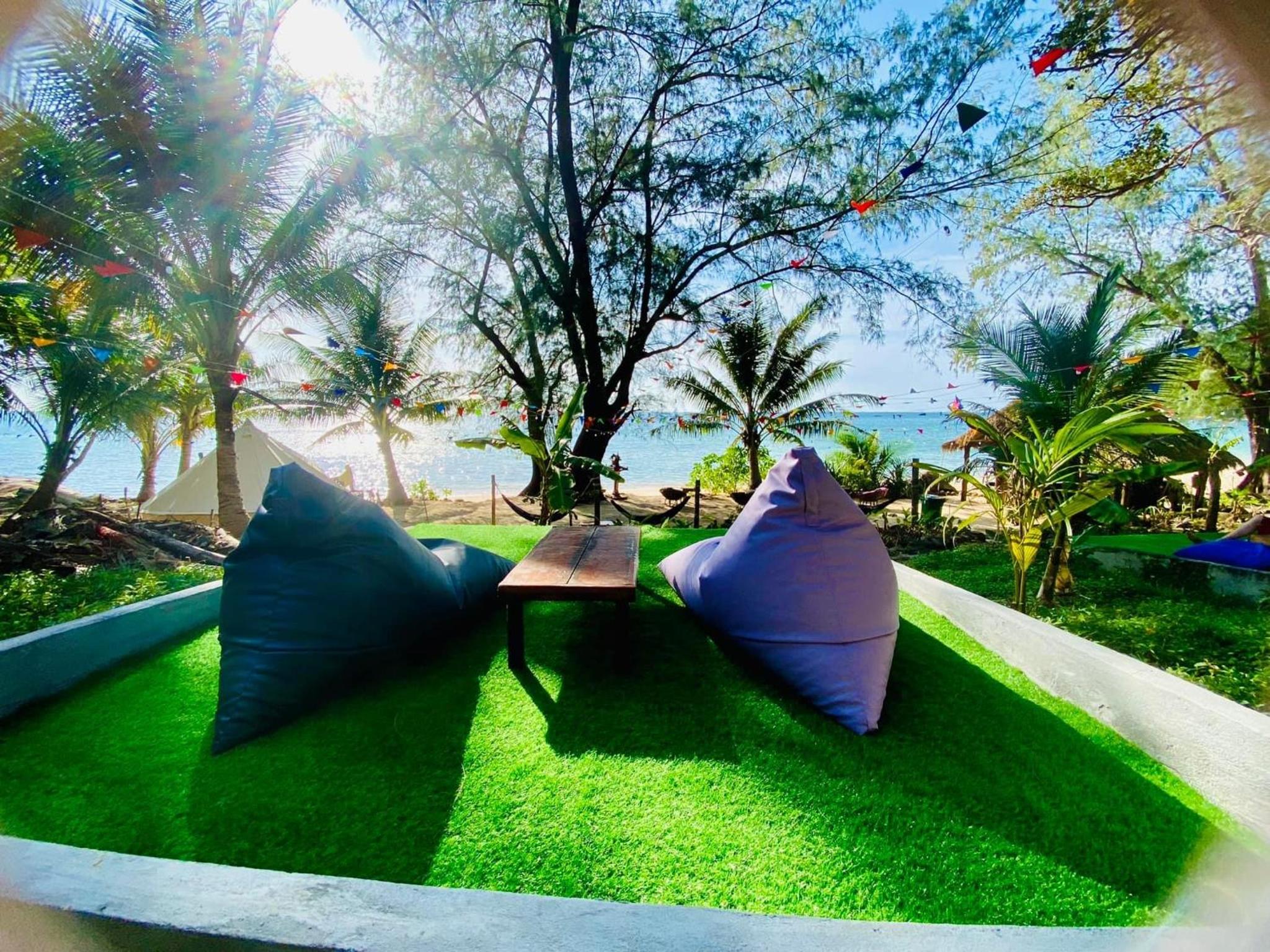 Robinson Bungalows