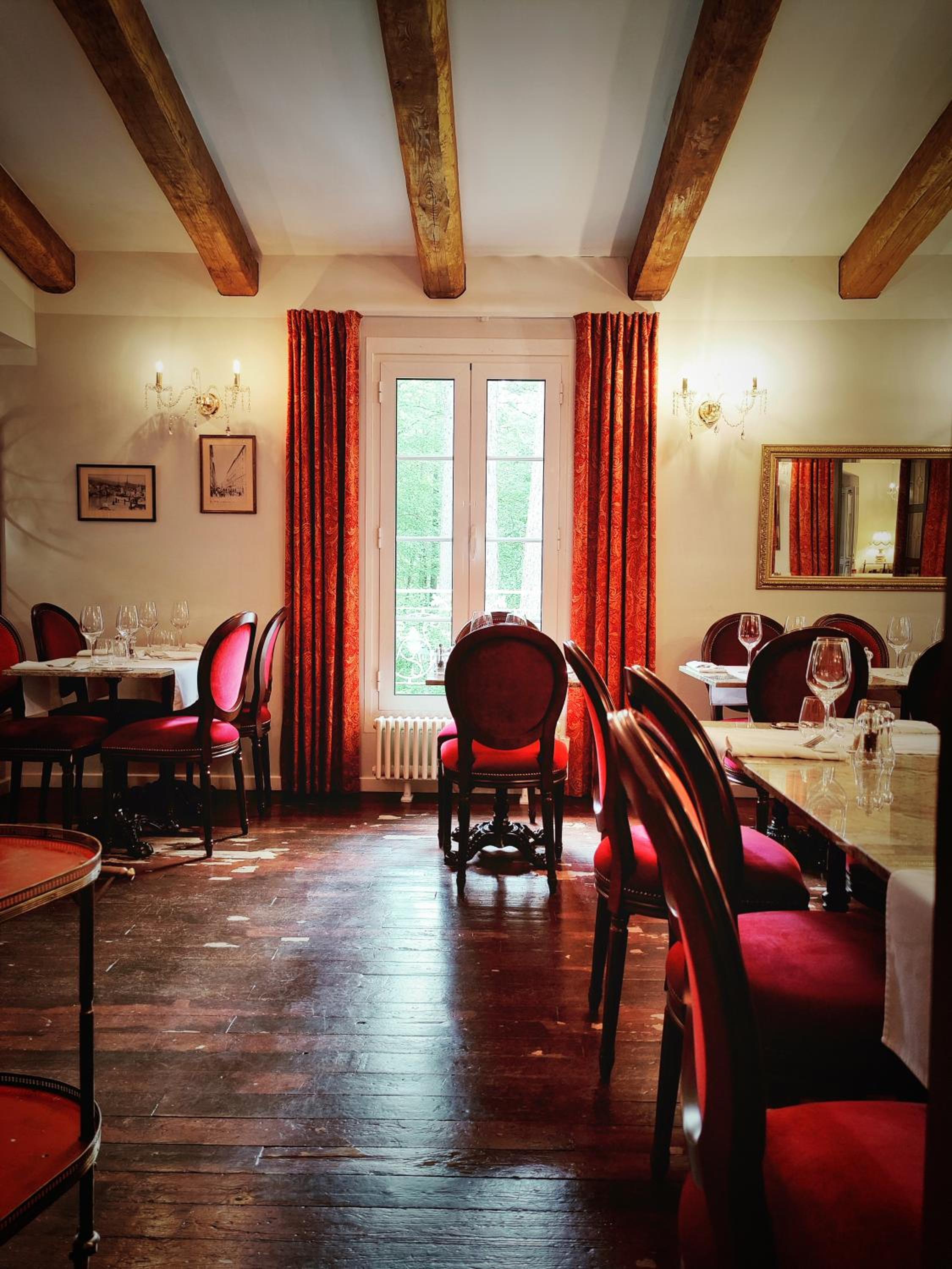 restaurant