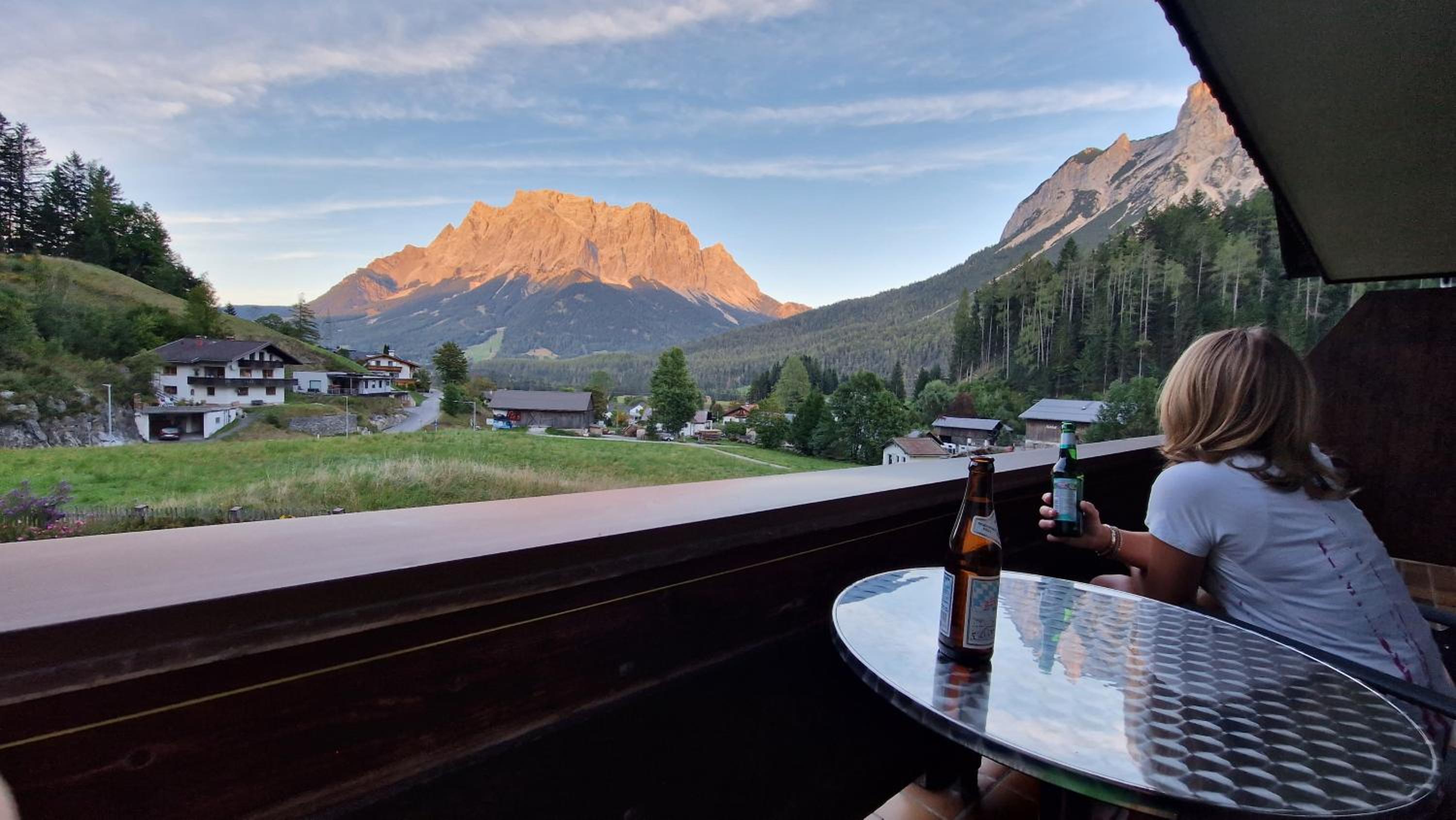 Alpinum Hostel Biberwier - Günstige Privatzimmer in der Zugspitz Arena