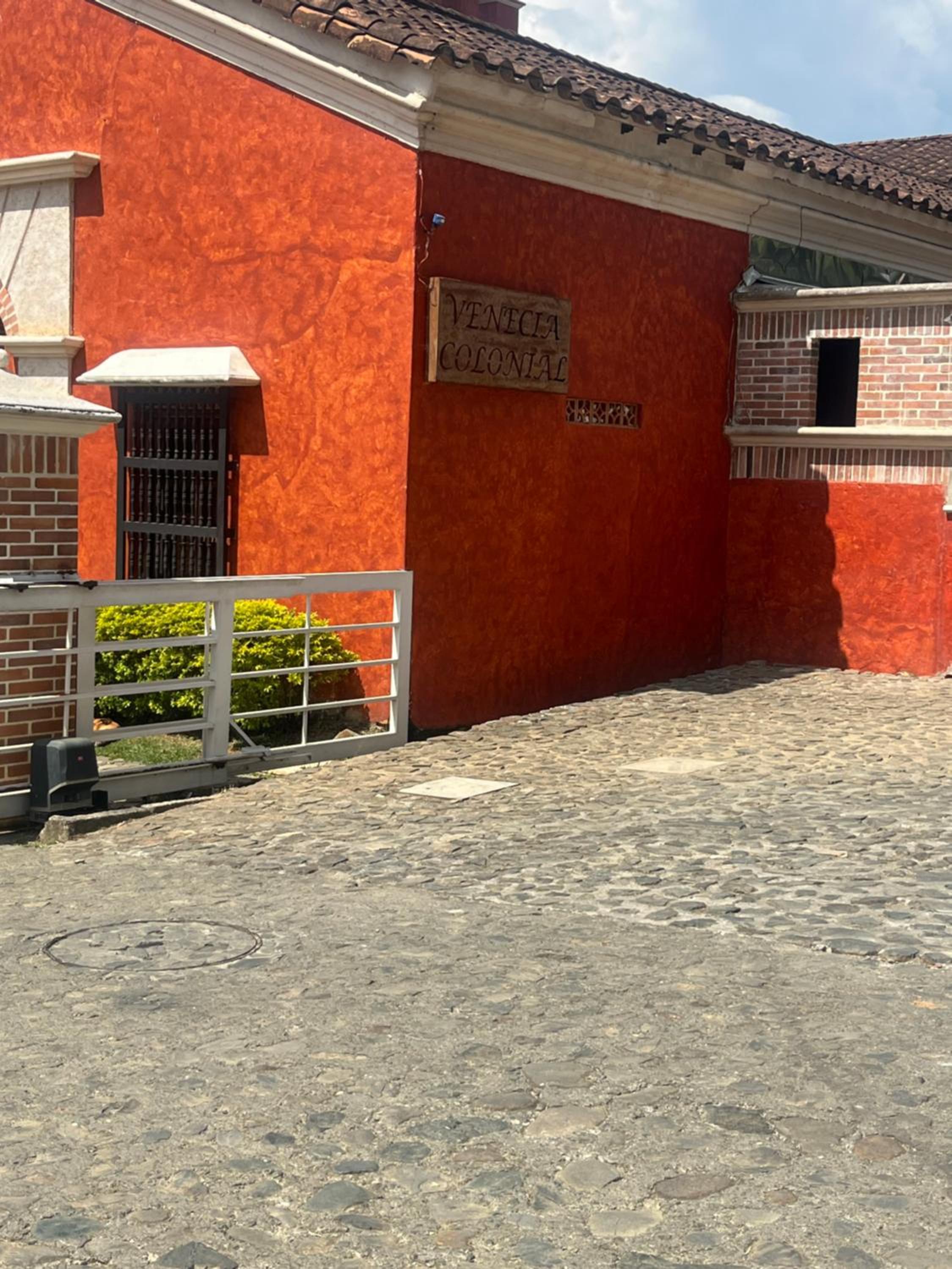 Villa Venecia Colonial