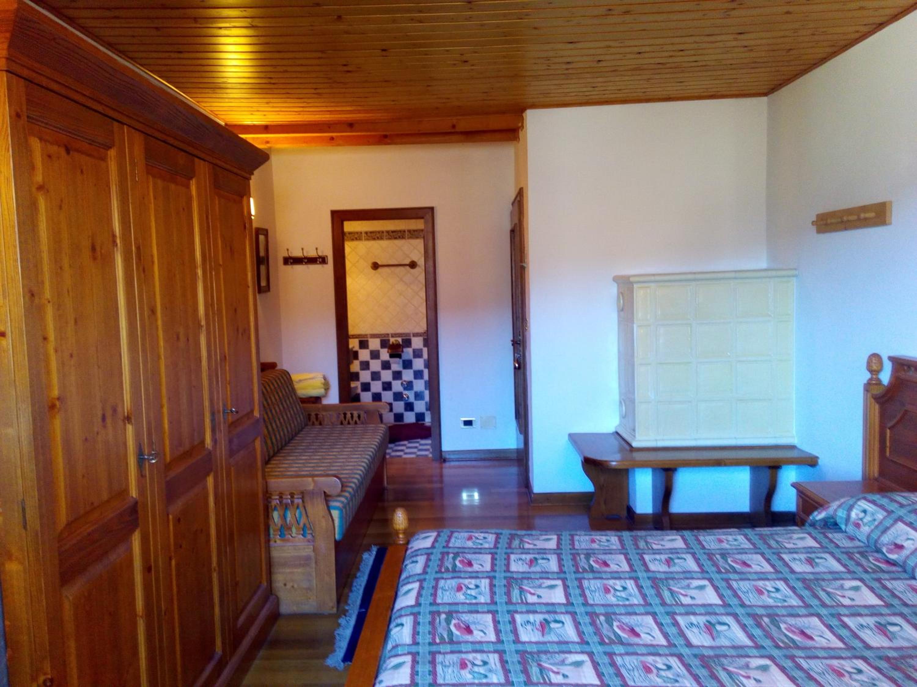 Photo 33