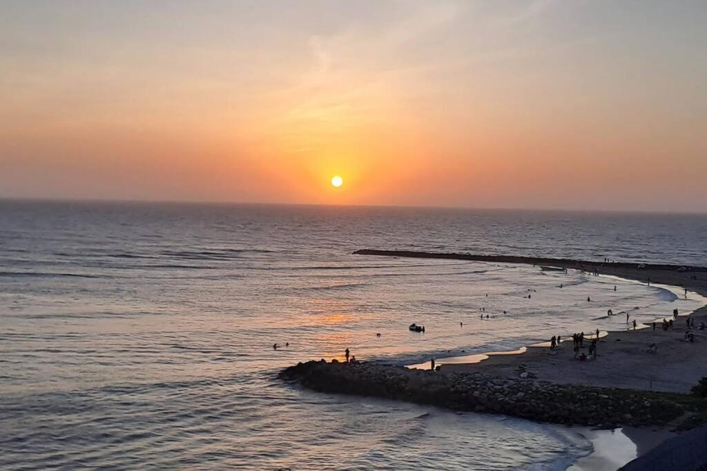 Condo with sea view and wonderfull sunsets
