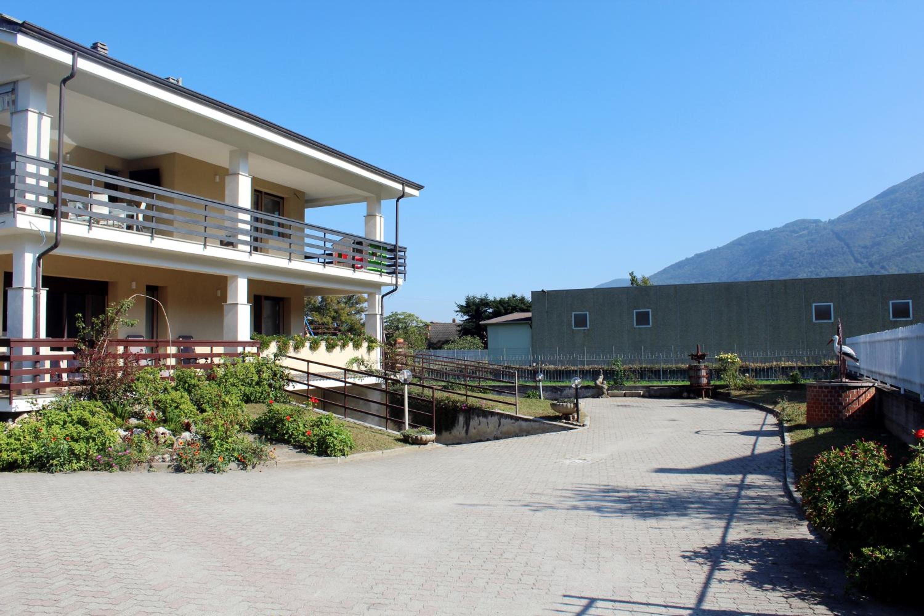 Fior di Loto Apartment view 3