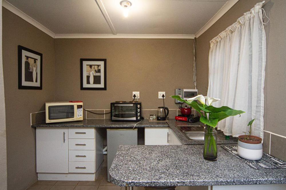 ROCKABILLY RANCH Self-Catering Guest Units