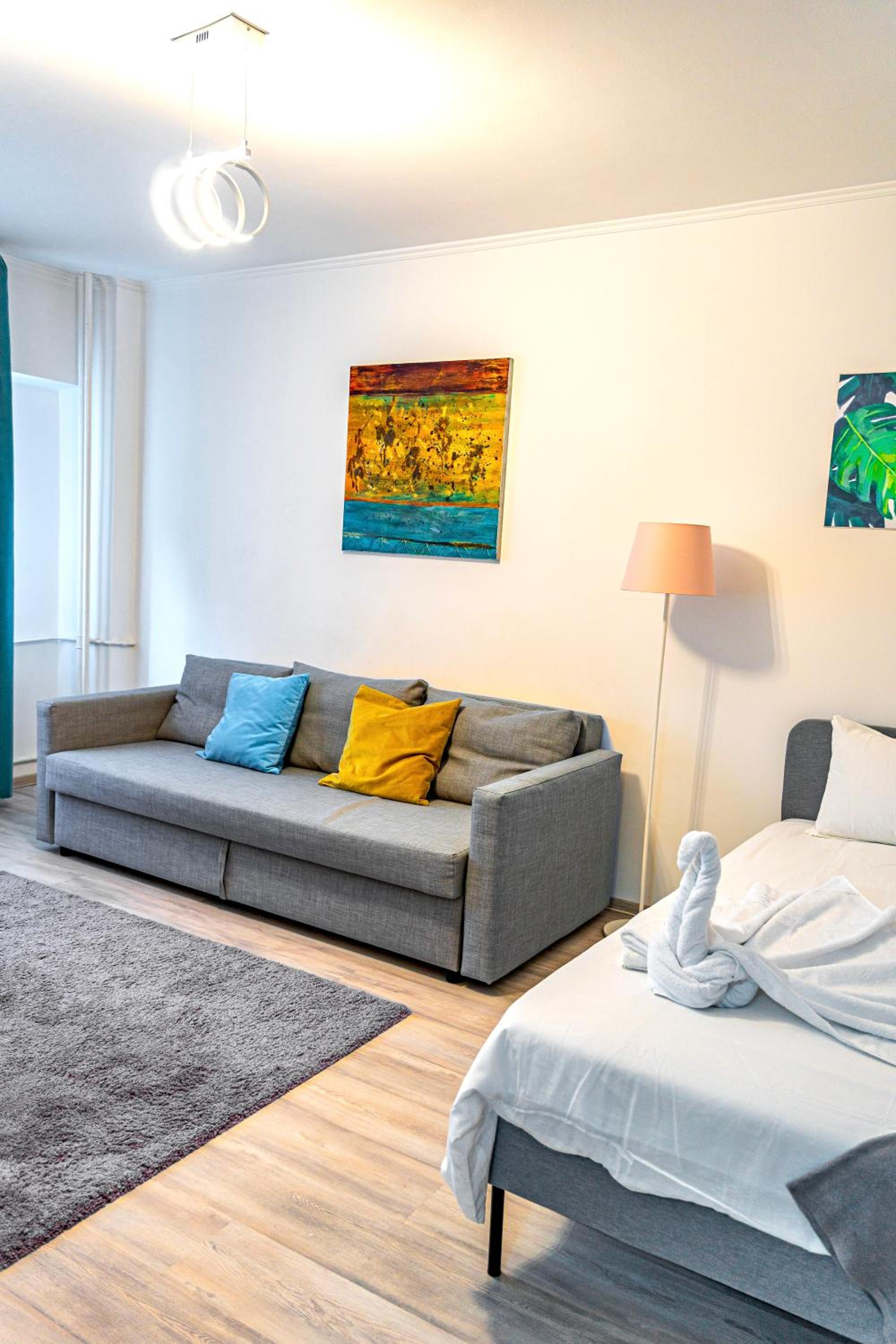 Hacienda Arhitectura - City Center Modern Studio view 2