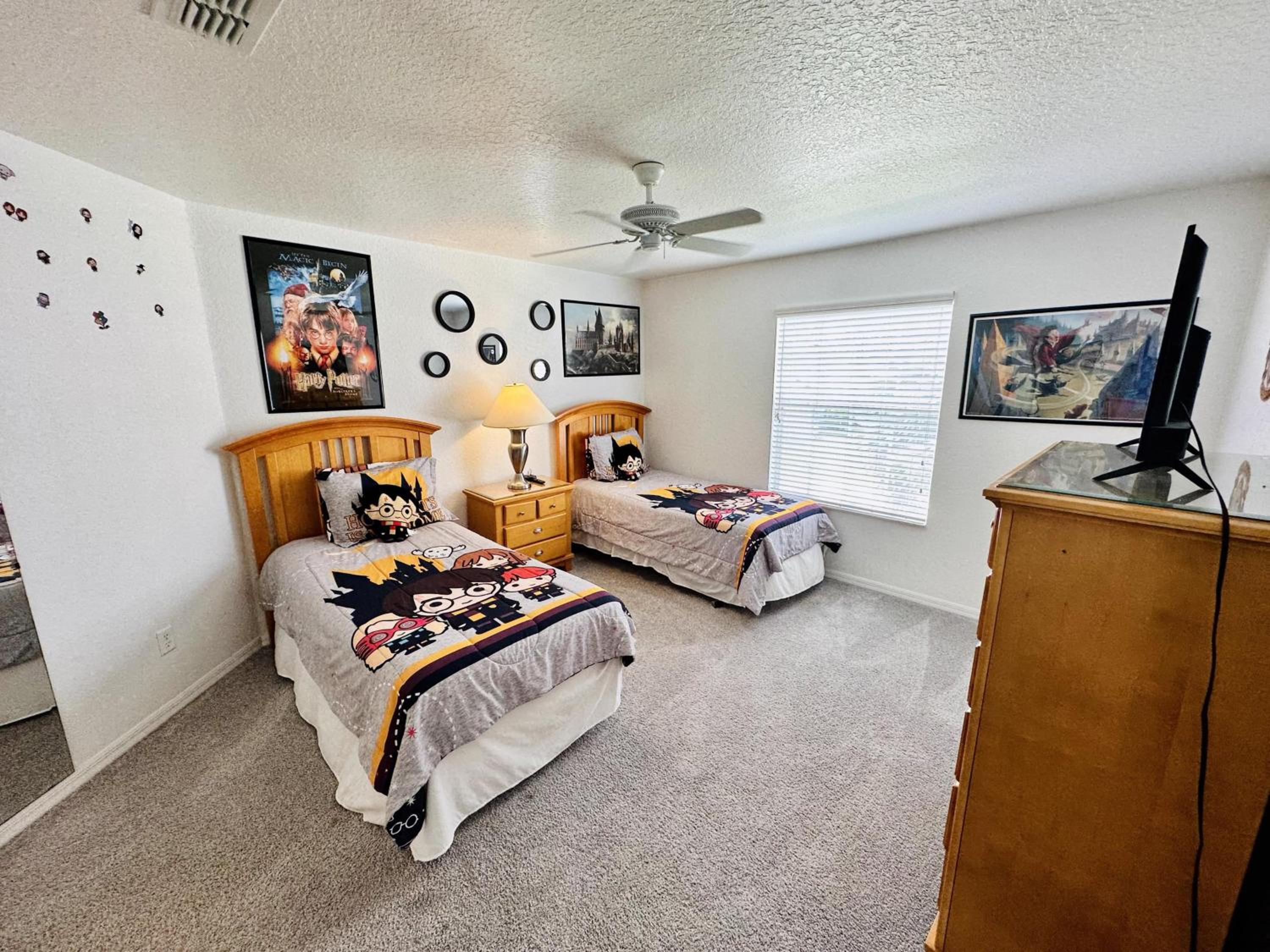 6 Bed Pool Home On Golf Community 208 view 4