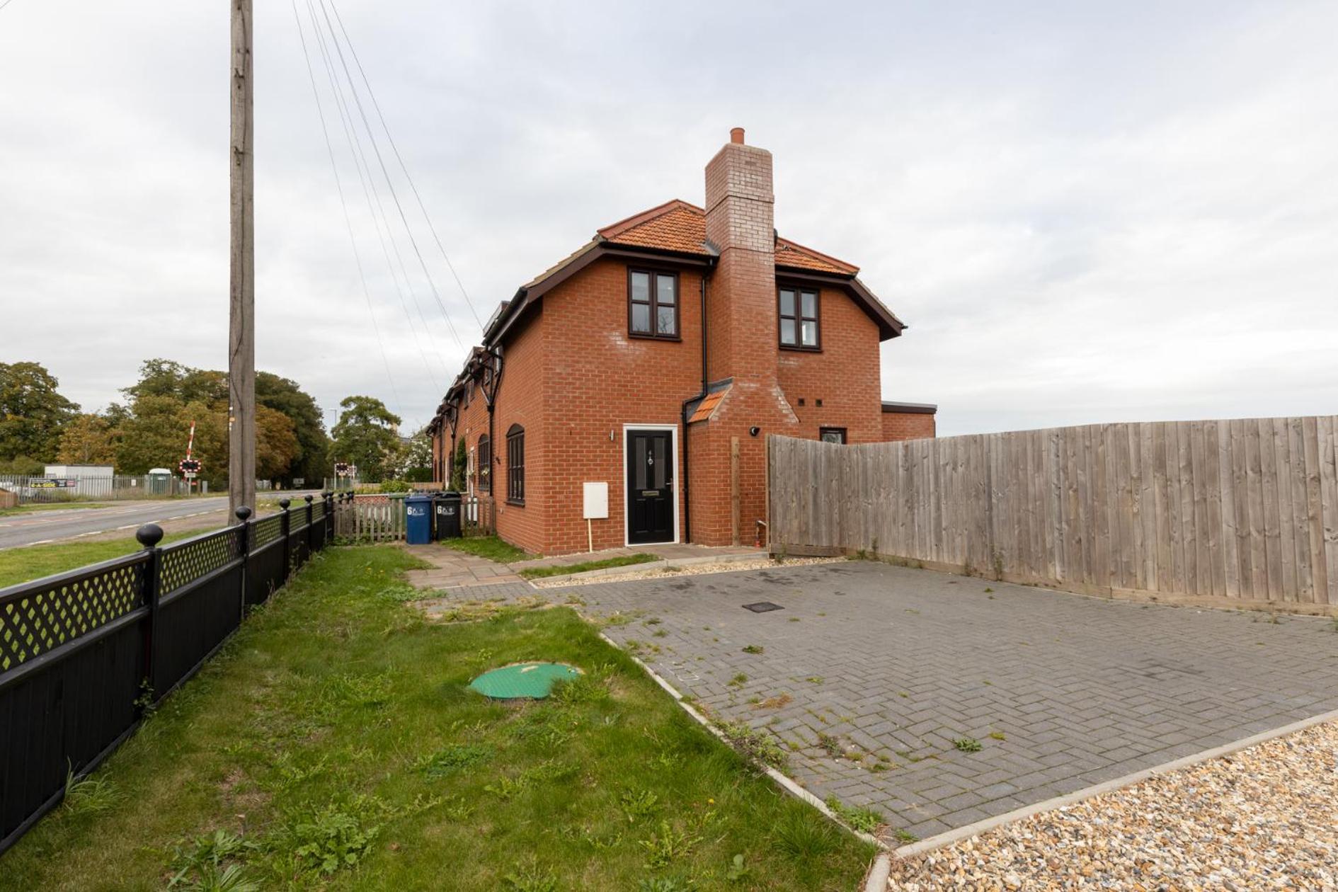 The Poppies Cottage view 5