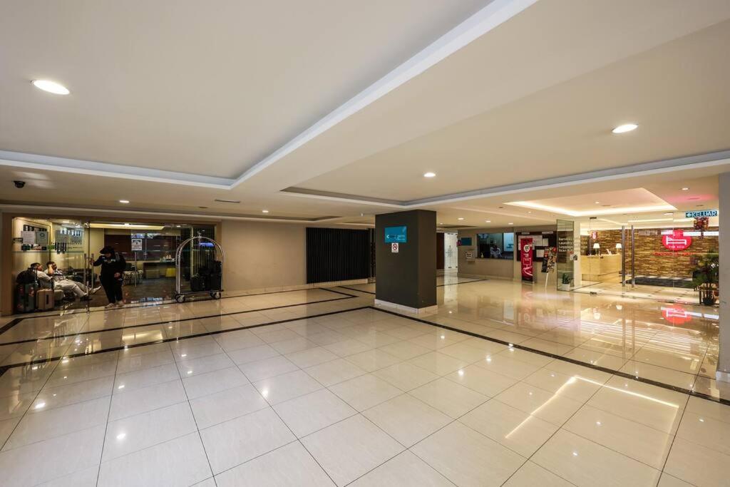 5 sec to Pavilion Mall 16-23 People Fahrenheit Suites 88 Jalan Bukit Bintang