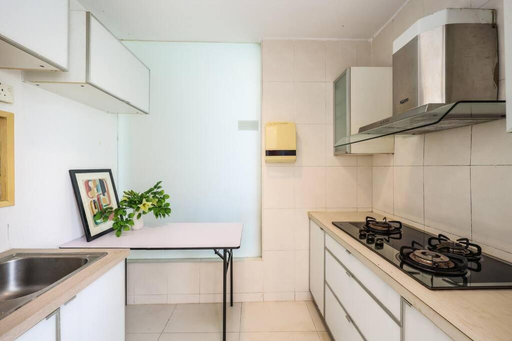 5 sec to Pavilion Mall 16-23 People Fahrenheit Suites 88 Jalan Bukit Bintang