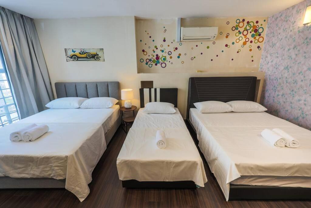 5 sec to Pavilion Mall 16-23 People Fahrenheit Suites 88 Jalan Bukit Bintang