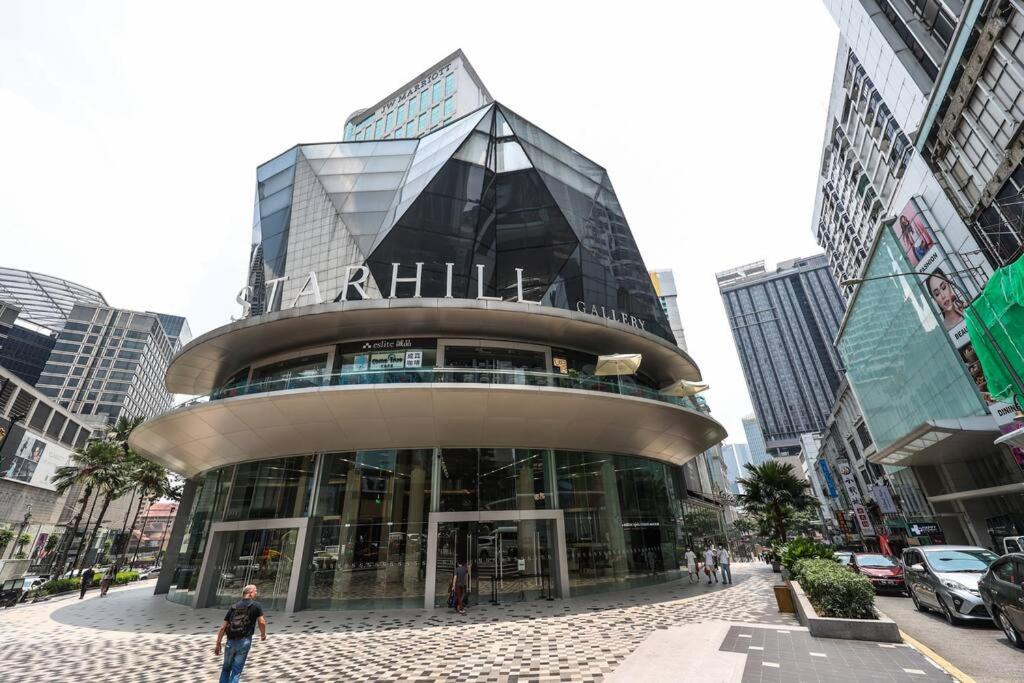 5 sec to Pavilion Mall 16-23 People Fahrenheit Suites 88 Jalan Bukit Bintang