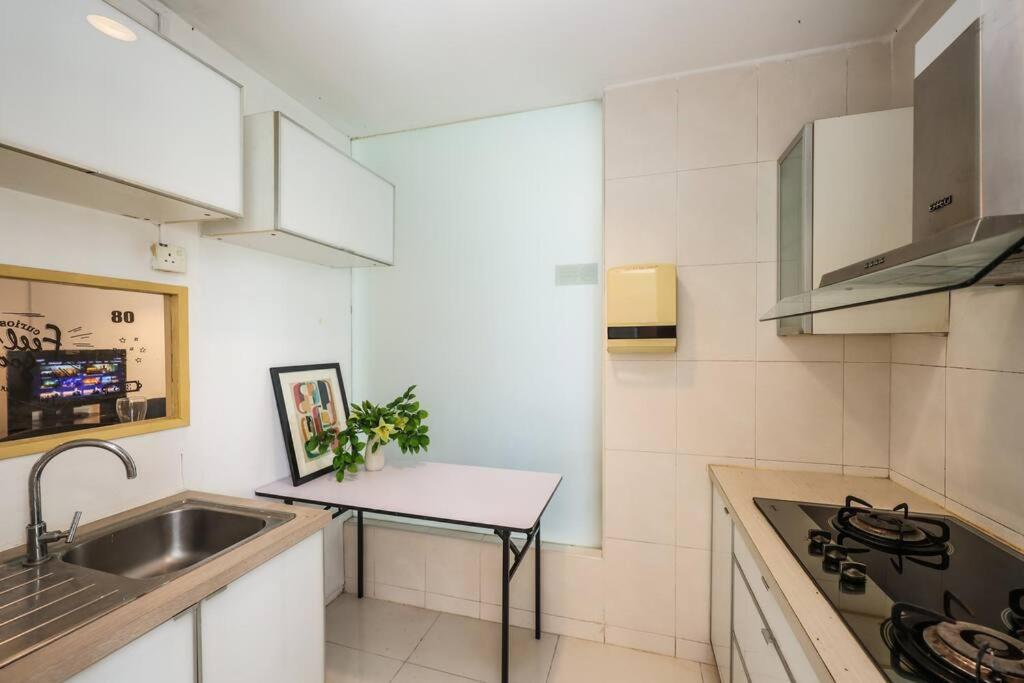 5 sec to Pavilion Mall 16-23 People Fahrenheit Suites 88 Jalan Bukit Bintang