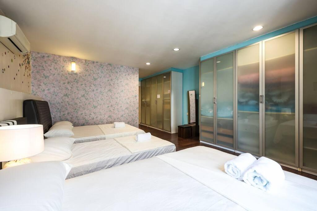 5 sec to Pavilion Mall 16-23 People Fahrenheit Suites 88 Jalan Bukit Bintang