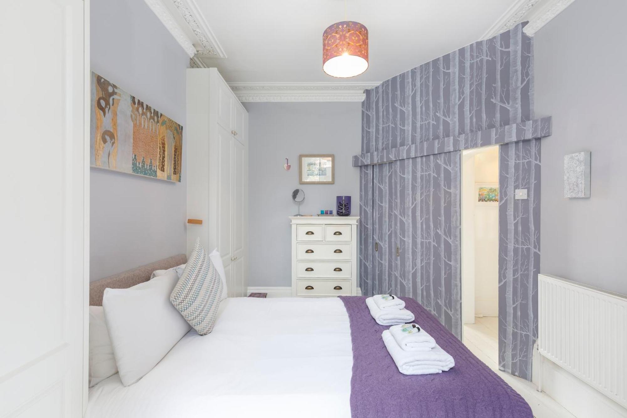 Central Hove flat with large garden, photo 9