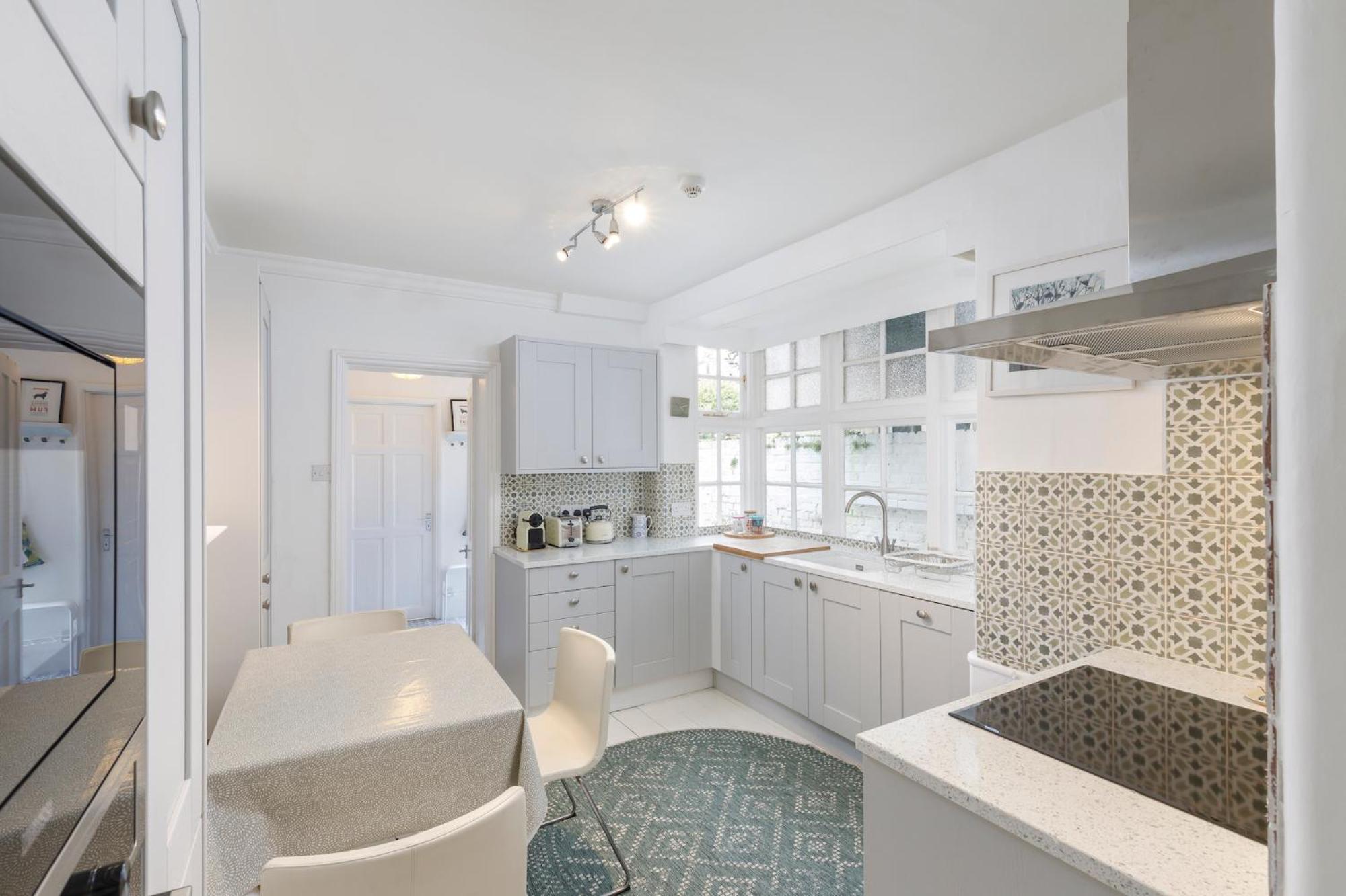 Central Hove flat with large garden, photo 10
