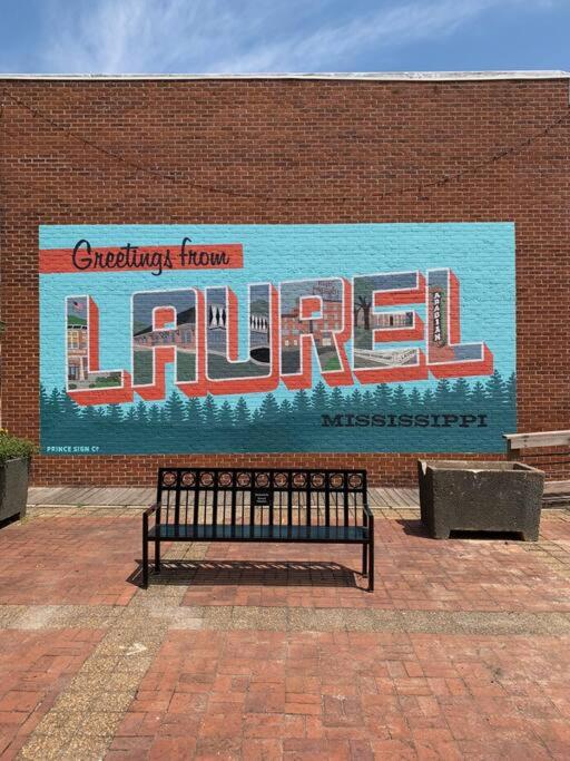 Laurel Vacations - Gingerbird Art Suite - Property Image 24