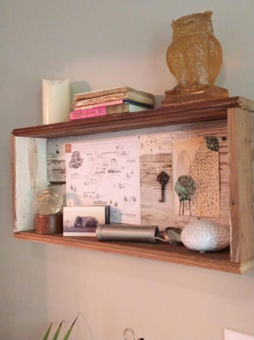 Laurel Vacations - Gingerbird Art Suite - Property Image 4