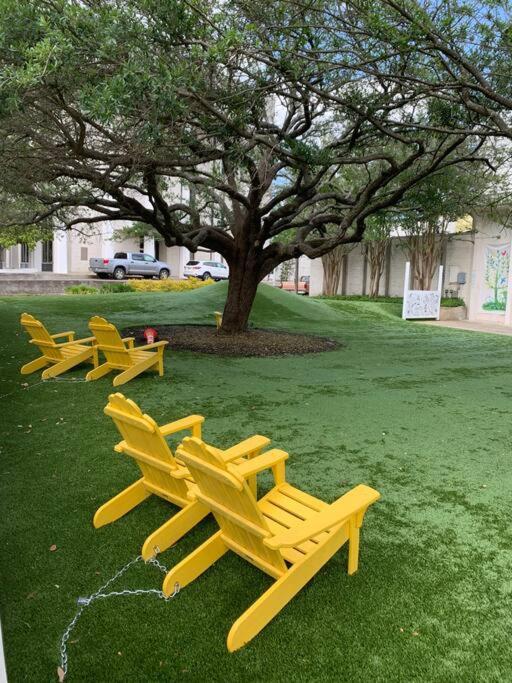 Laurel Vacations - Gingerbird Art Suite - Property Image 7