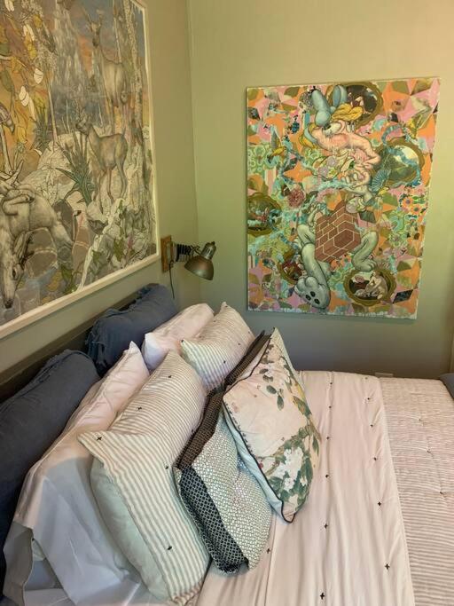 Laurel Vacations - Gingerbird Art Suite - Property Image 16