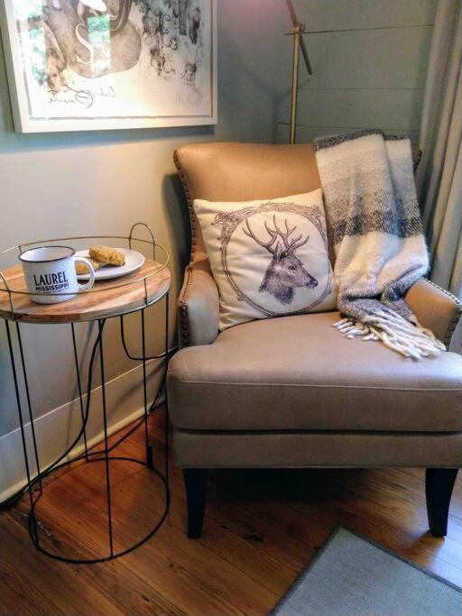 Laurel Vacations - Gingerbird Art Suite - Property Image 22