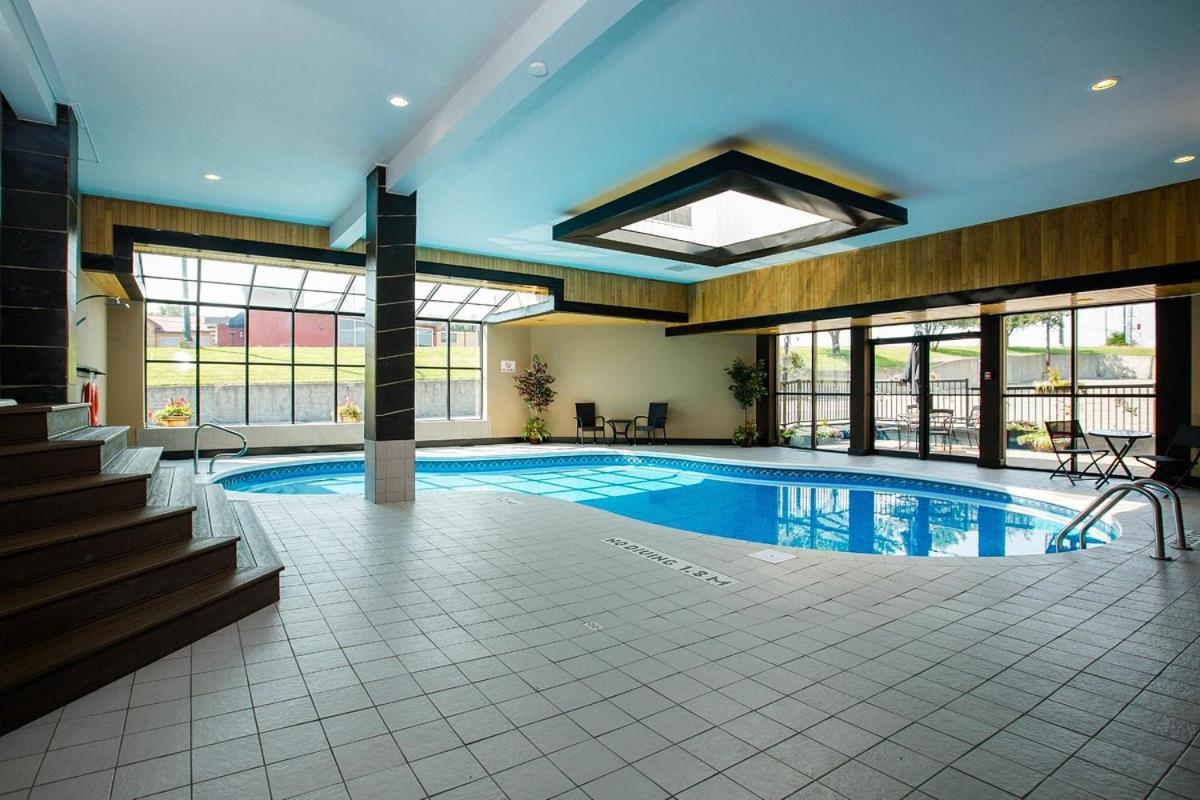 Medicine Hat Vacations - Wyndham Garden Medicine Hat Conference Center - Property Image 3