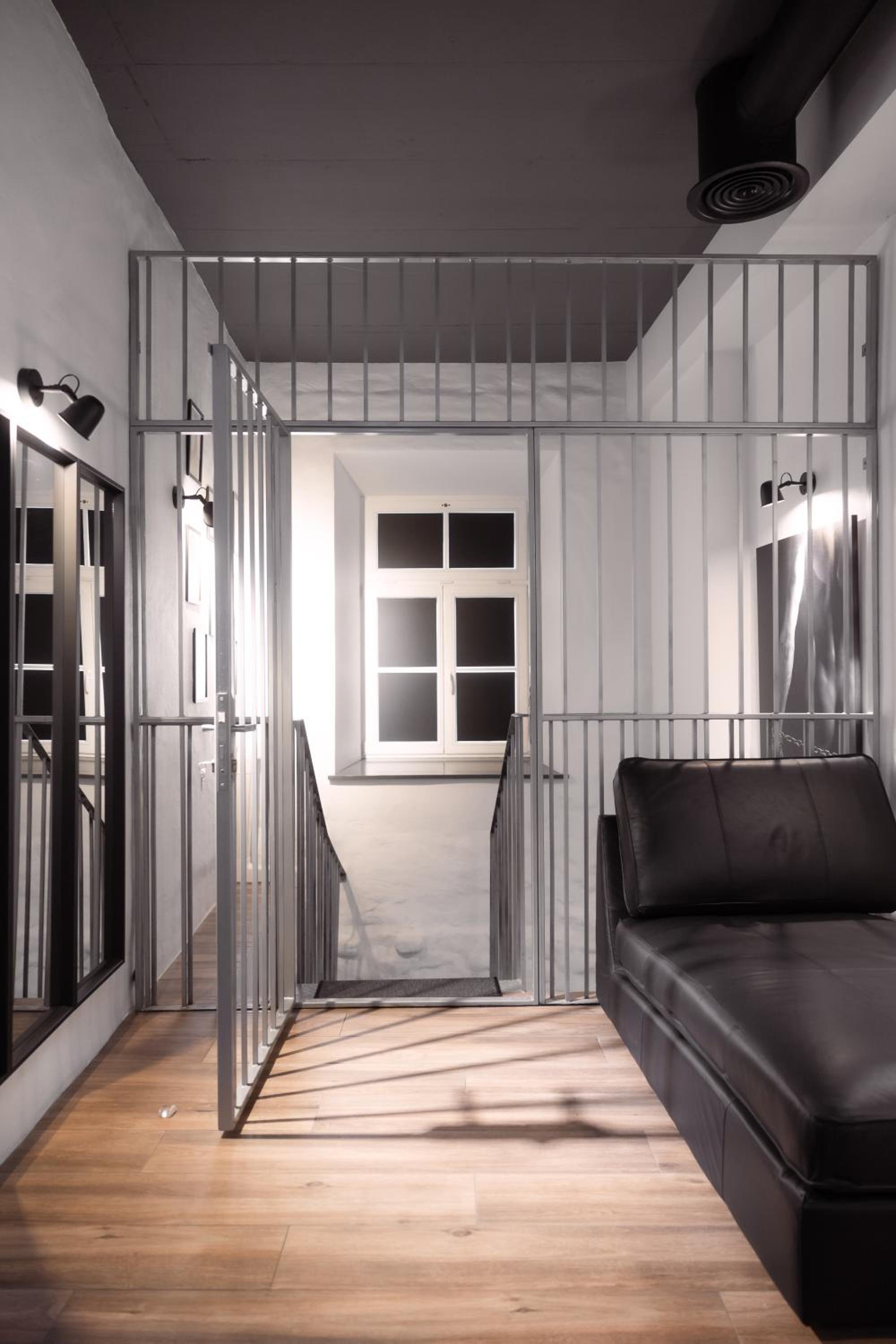 BDSM Black Apartments