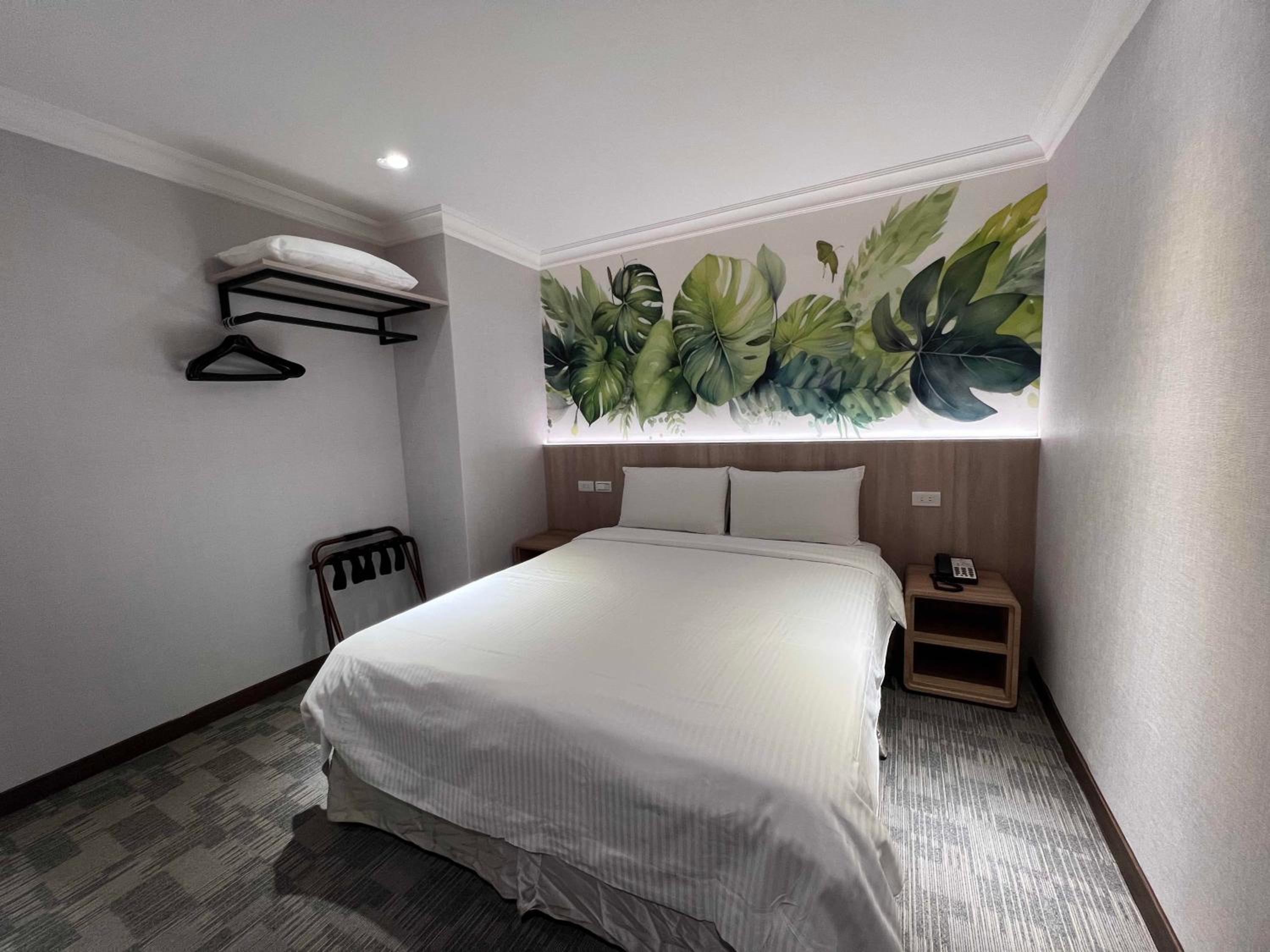 East Dragon Hotel
