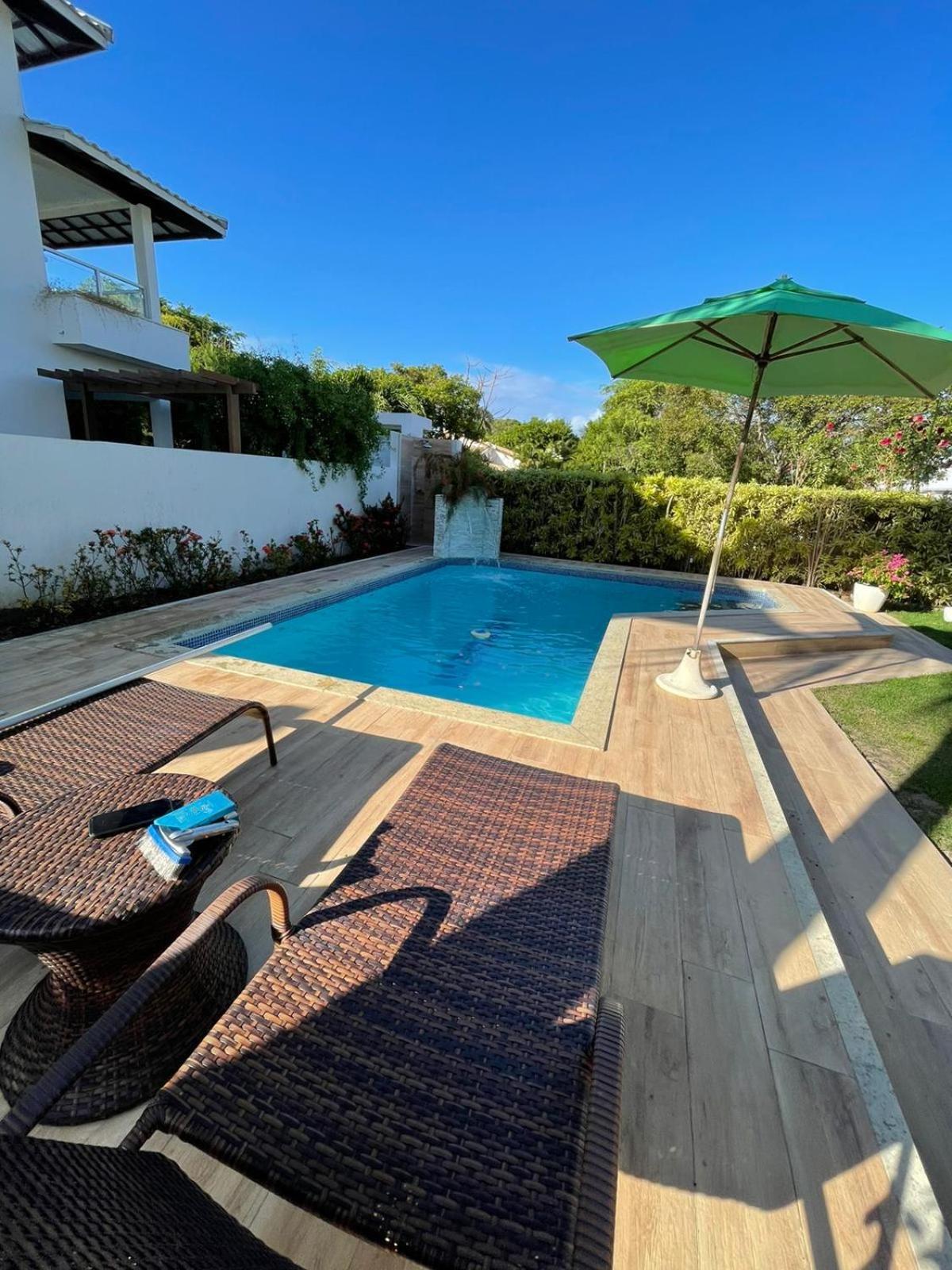 Casa 5 suites a 3 minuntos andando para o mar