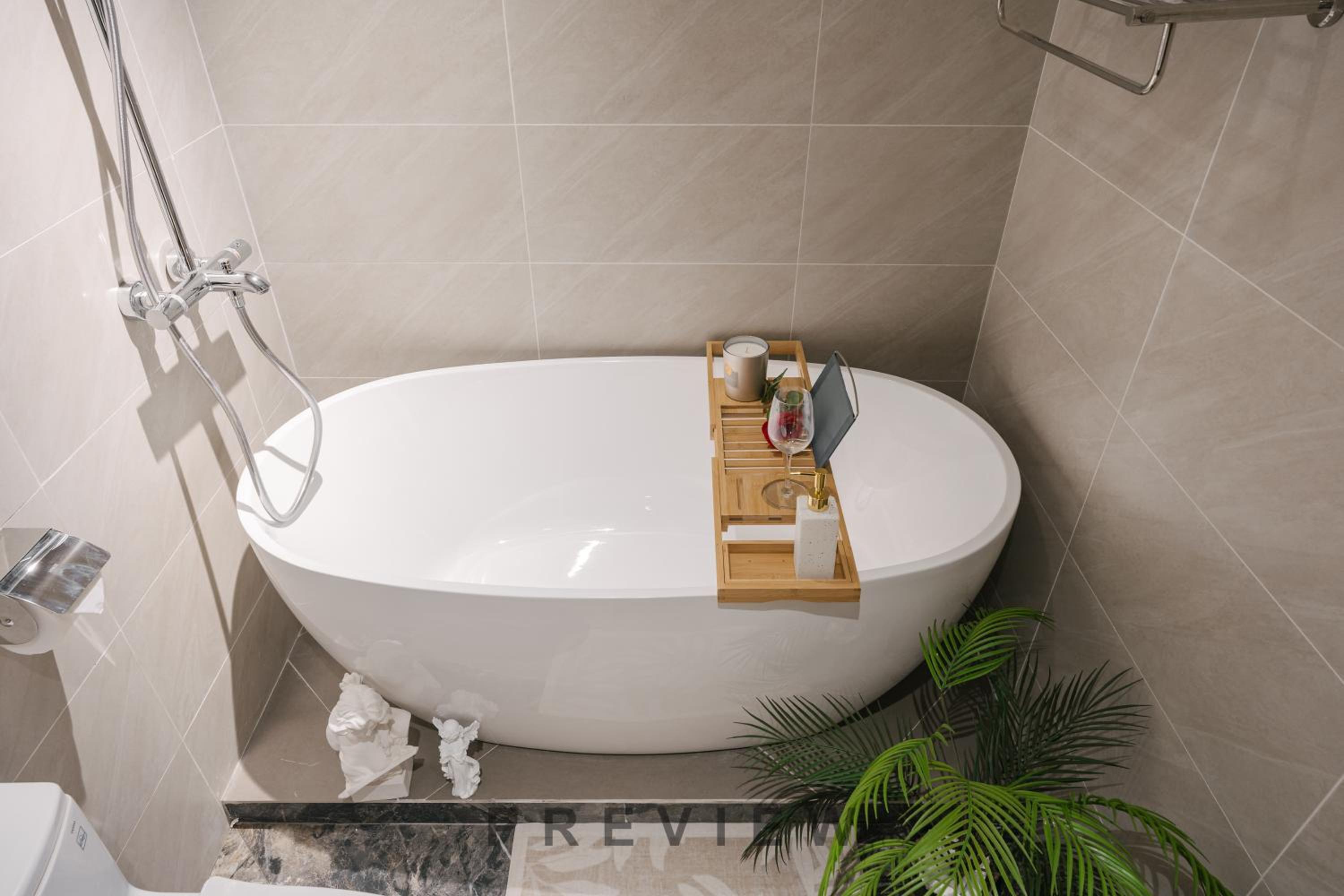 T Place Luxury Apartment Hoan Kiem Lake by SSens Homes