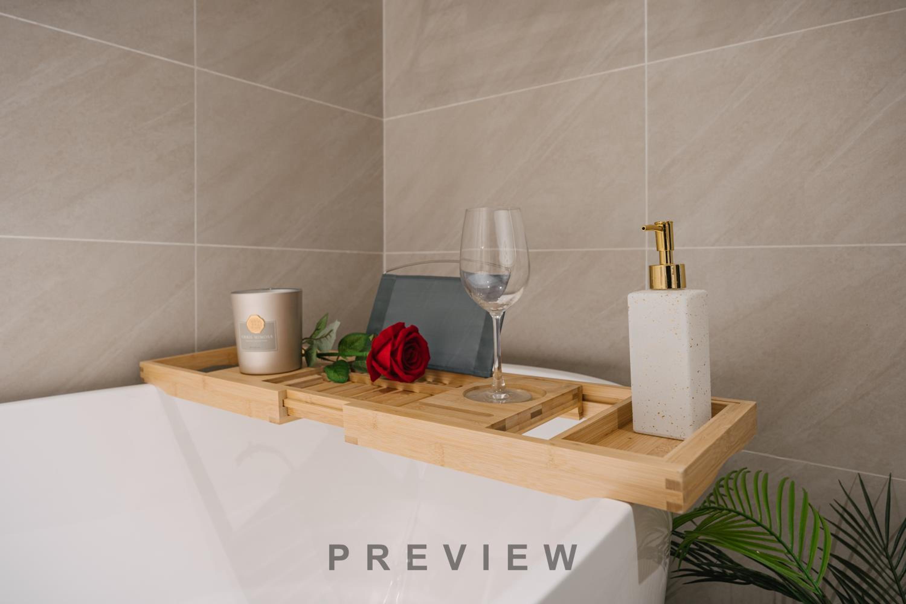 T Place Luxury Apartment Hoan Kiem Lake by SSens Homes